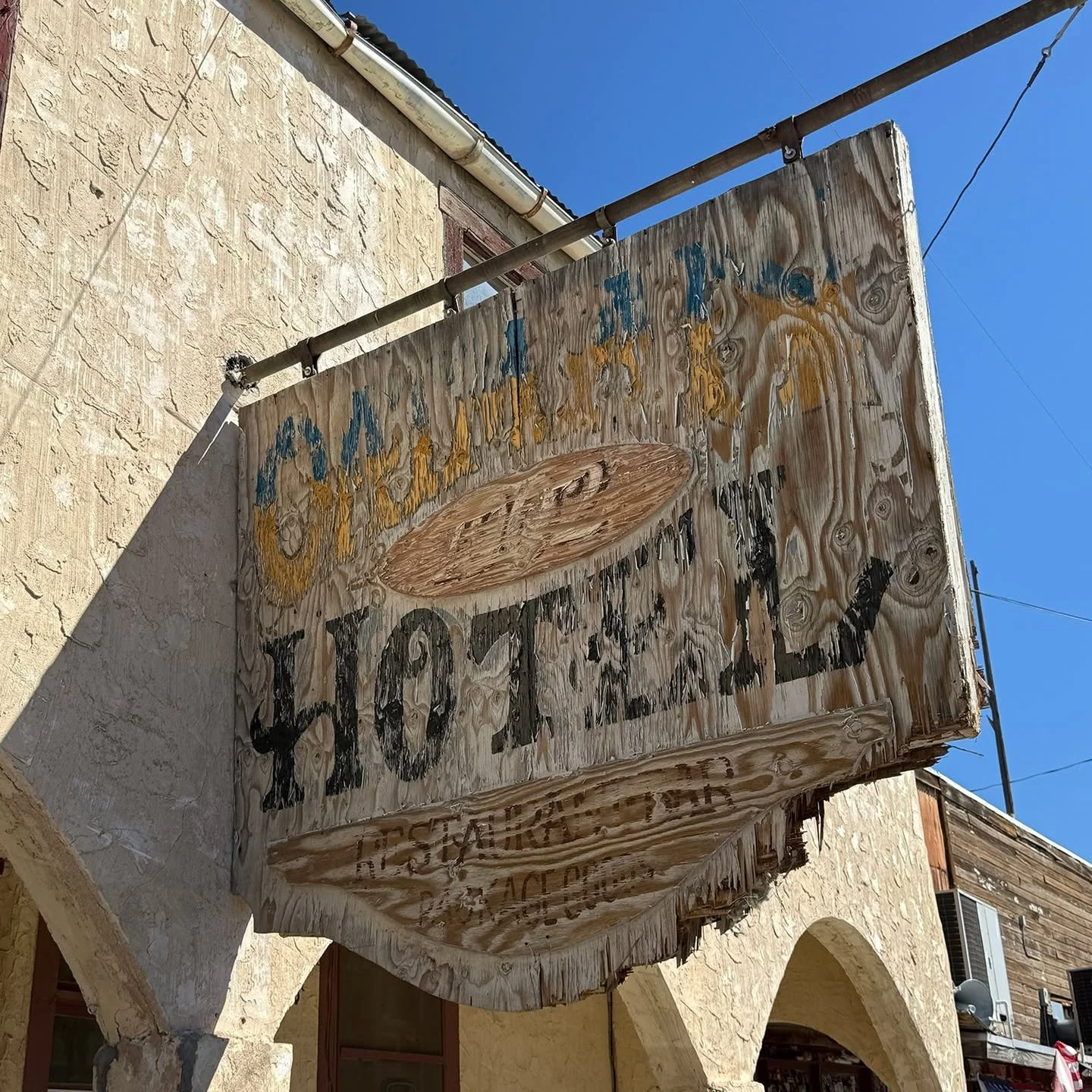 A few snaps from Oatman, Arizona, old Route 66.
.
.
.
.
.
#burros #oatman #route66 #arizona #urbex #exploratography #OatmanHotel #mojavedesert #getyourkicks #roadtrippin #wildwest #goldmines