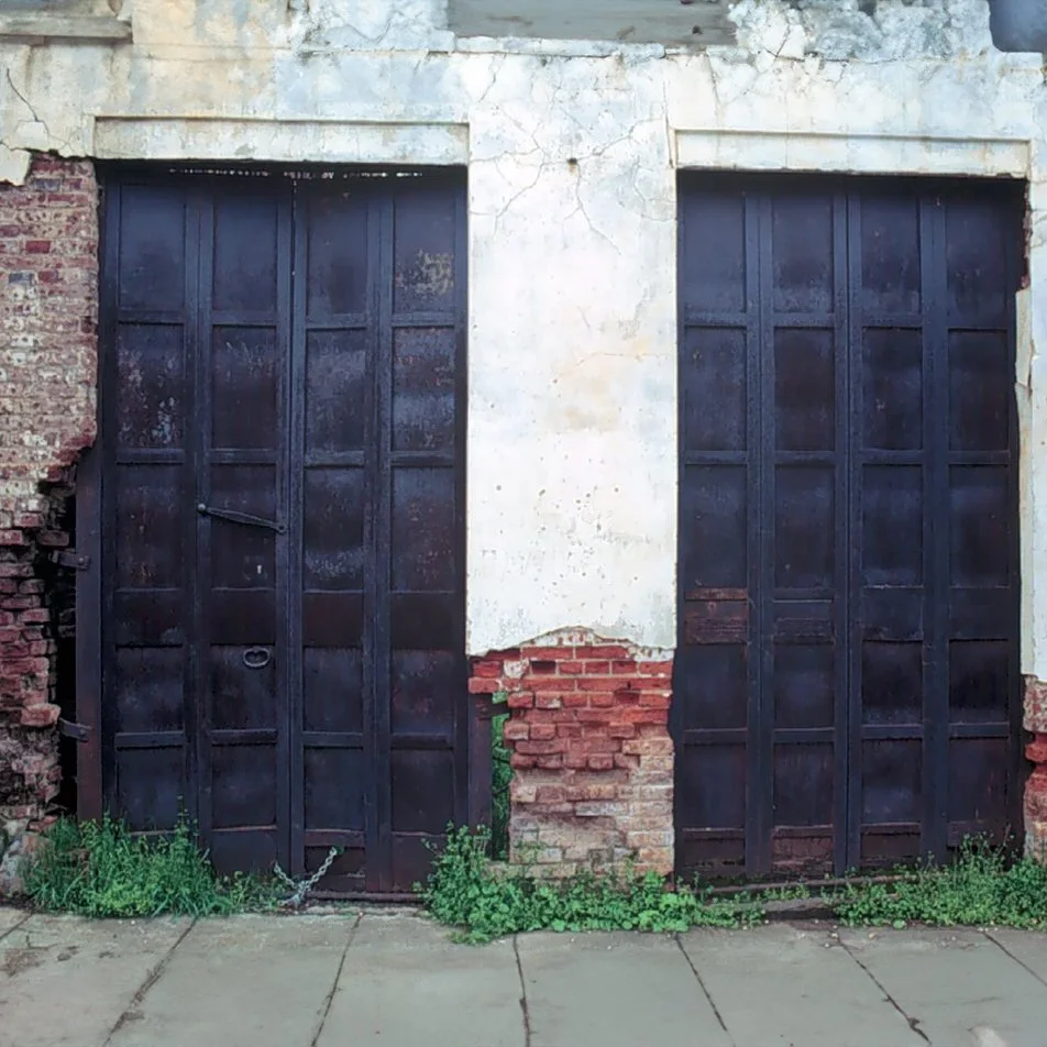 Love the Iron Doors throughout the goldcountry. The Gazzola Storefront.
.
.
.
.
.
#coulterville #goldrush #motherlode #goldcountry #goldming #urbexcalifornia #exploratography #roadtrippin #yosemite #hwy49