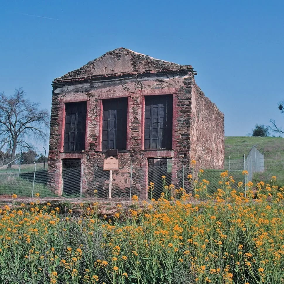 The Butte Store. Two story stone and brick gold rush ruin. So cool.
.
.
.
.
.
#goldrush #goldcountry #goldmining #hwy49 #ButteCity #exploratography #roadtrip #roadtrippin #motherlode #urbex #stoneruins