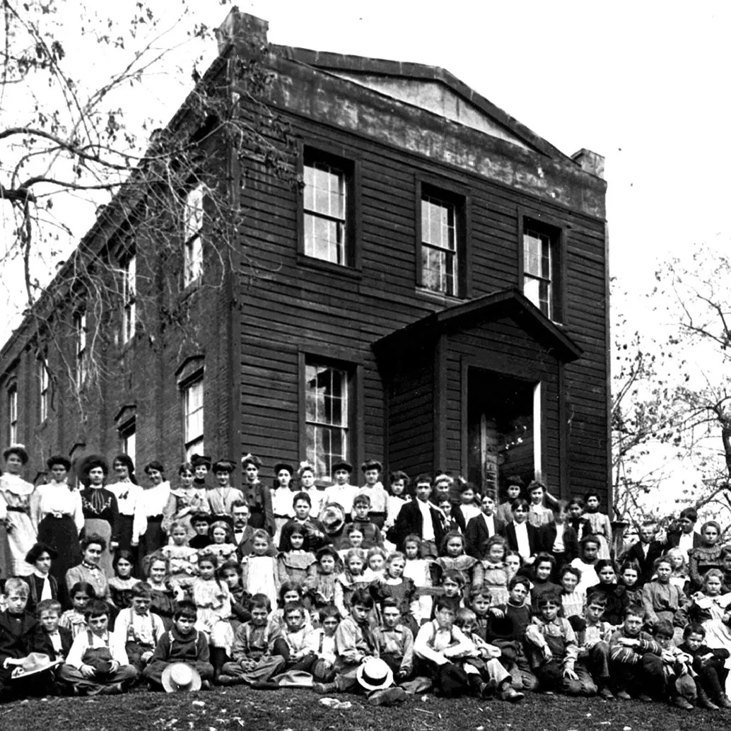 Schoolhouse
.
.
.
.
.
.
#goldrush #columbiastatehistoricpark #motherlode #hwy49 #exploratography #goldcountry