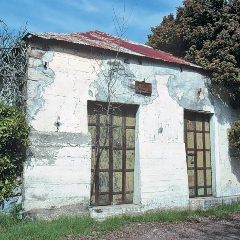 The Gilleado Building is one of the oldest surviving buildings in Calaveras County. Constructed in 1851 of limestone blocks and adobe, the stone walls were later plastered over with lime to help protect against the elements. 
.
.
.
#goldrush #califor