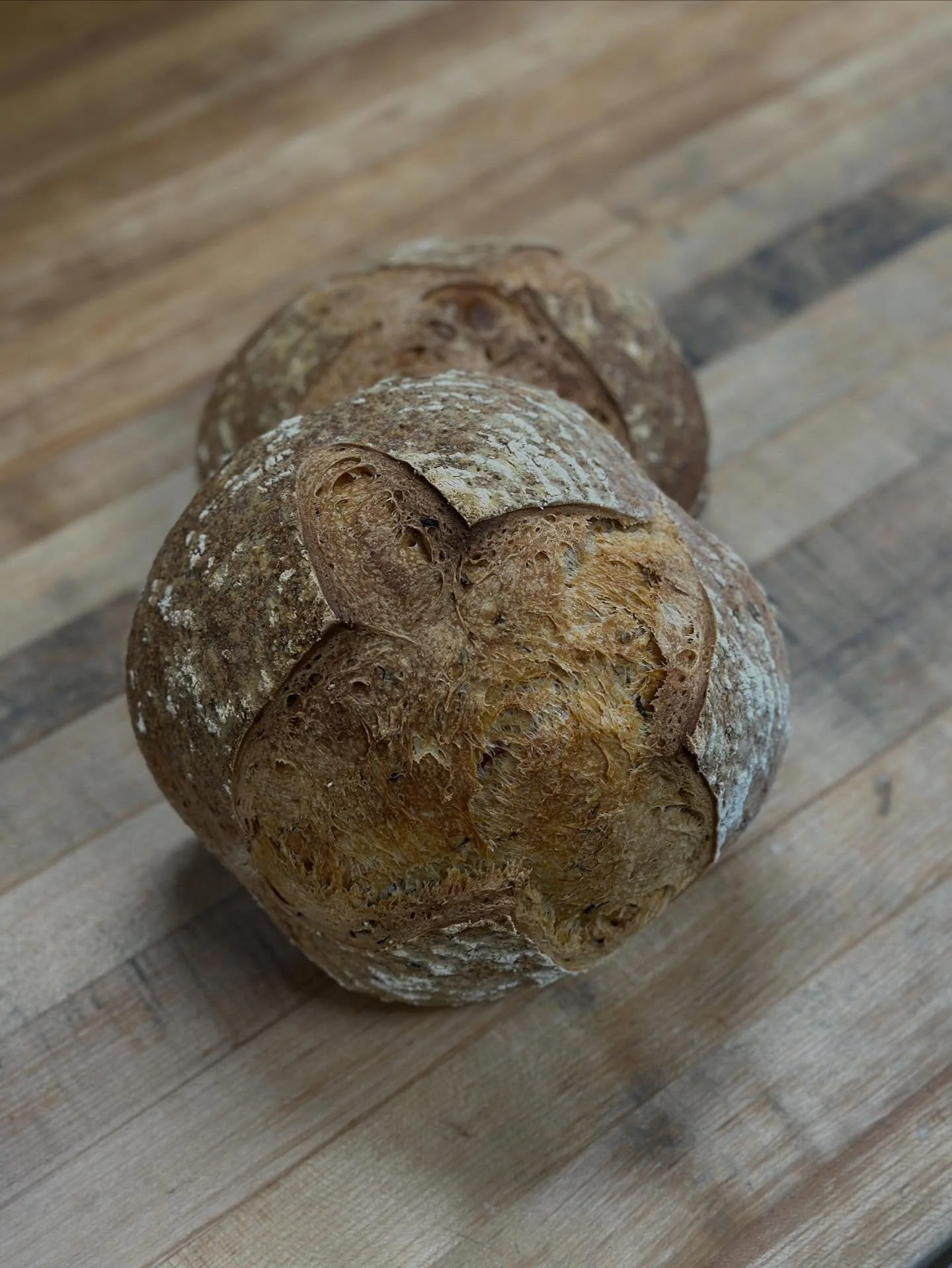 We&rsquo;ve got your bread covered for Sunday supper. Tomato, chive, and semolina sourdough. Fresh chopped chives and sun-dried oil cured tomatoes in our semolina sourdough. We have this bread every Sunday!