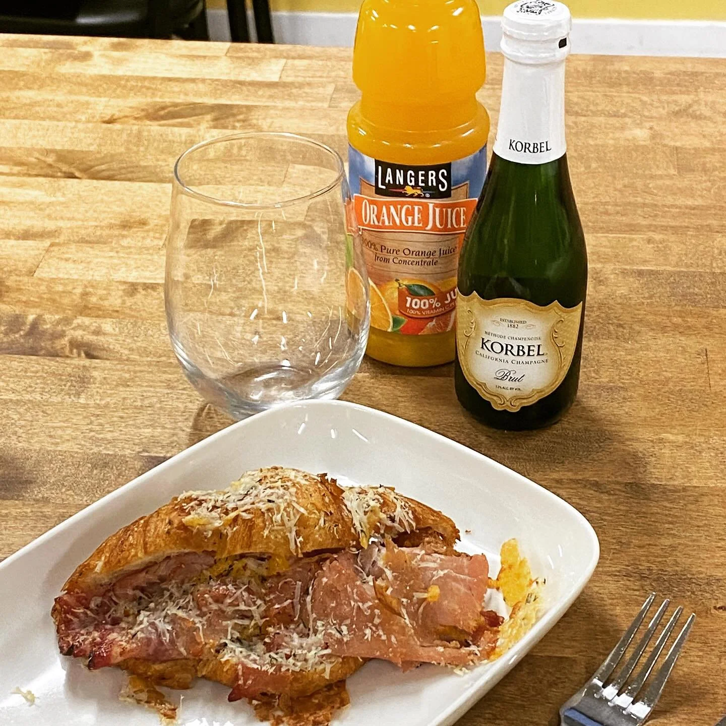 We will be open Thanksgiving Day from 8-11. Get breakfast, coffee, pastries and any last minute breads! Start your day off right!