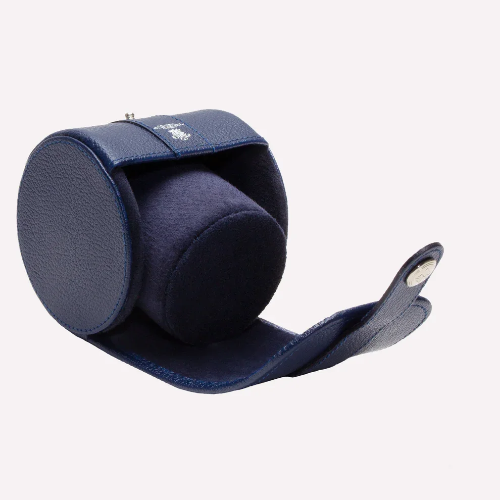 CP273WRJ1MBL_Capra_SingleWatchRoll_MarineBlue_3.webp