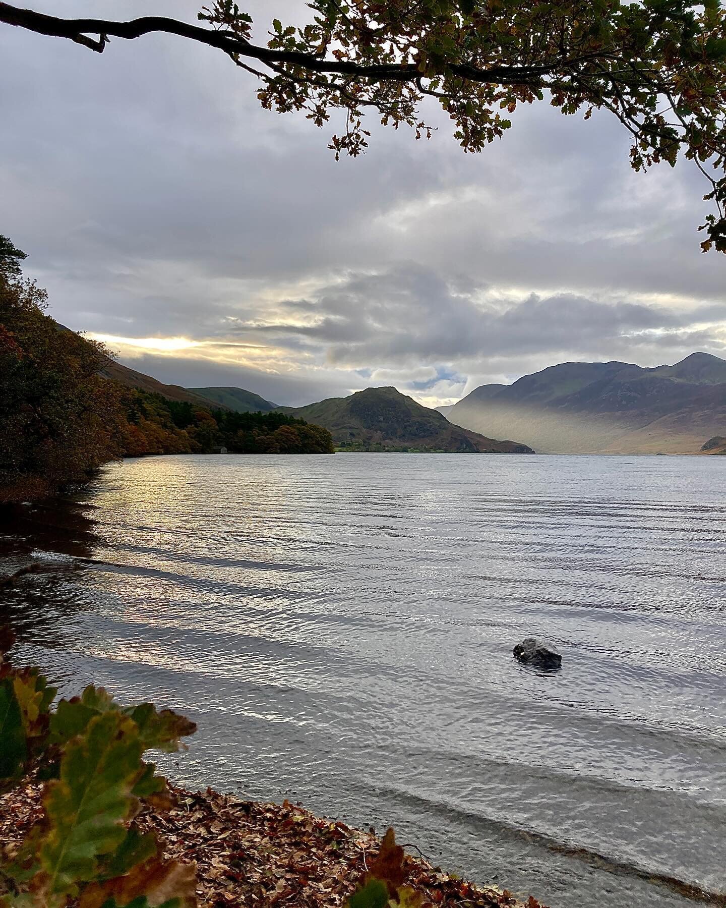 Amazing morning light at Crummock 

#scalehill #loweswater #ScaleHillHotel #crummockwater #your_lakes #lakedistrict #cumbria #englishlakes