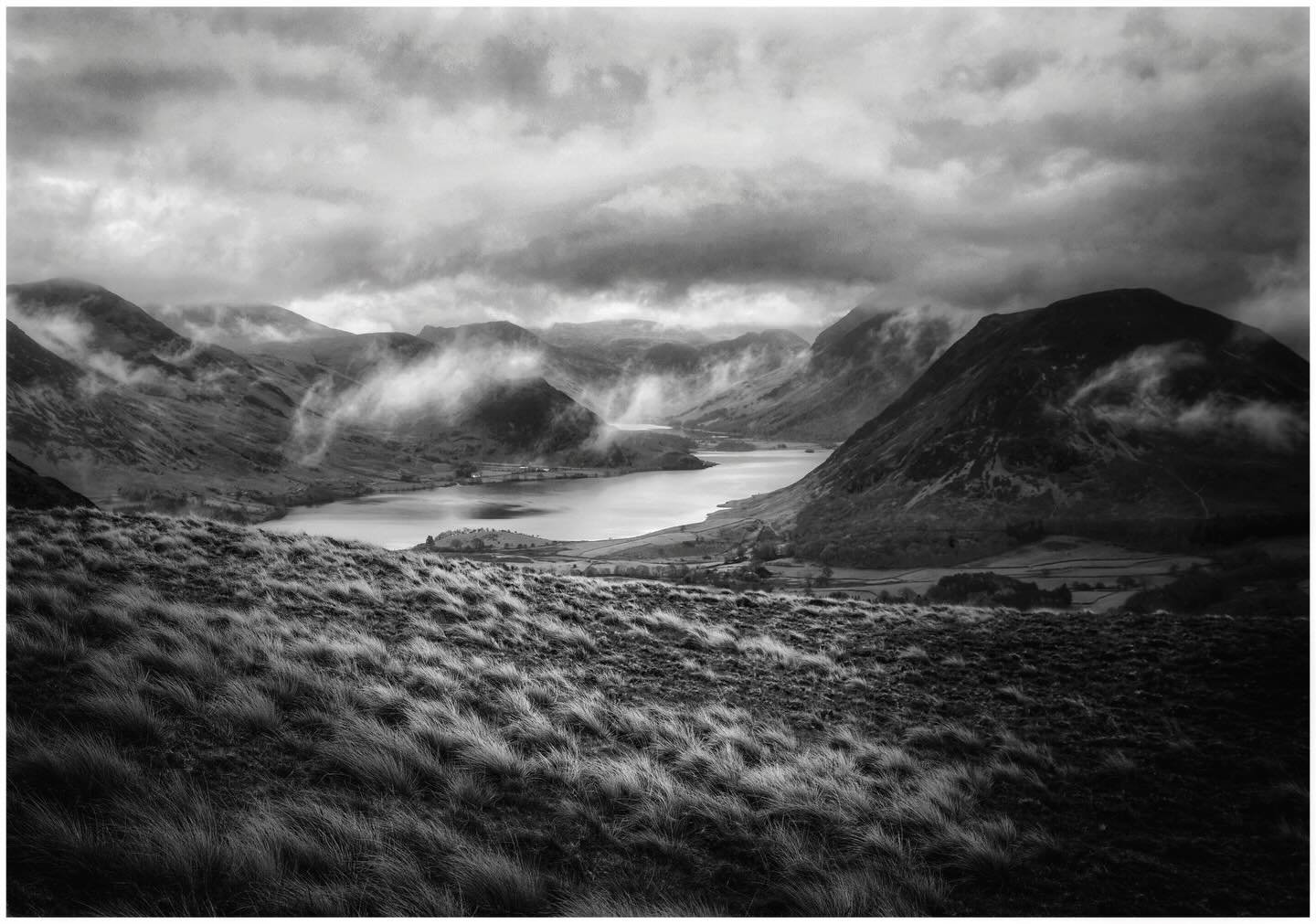 Fellbarrow on Friday, looking back towards Crummock and Melbreak. Moody skies and ready for December. 

📸 kindly shared by Raymond Paterson