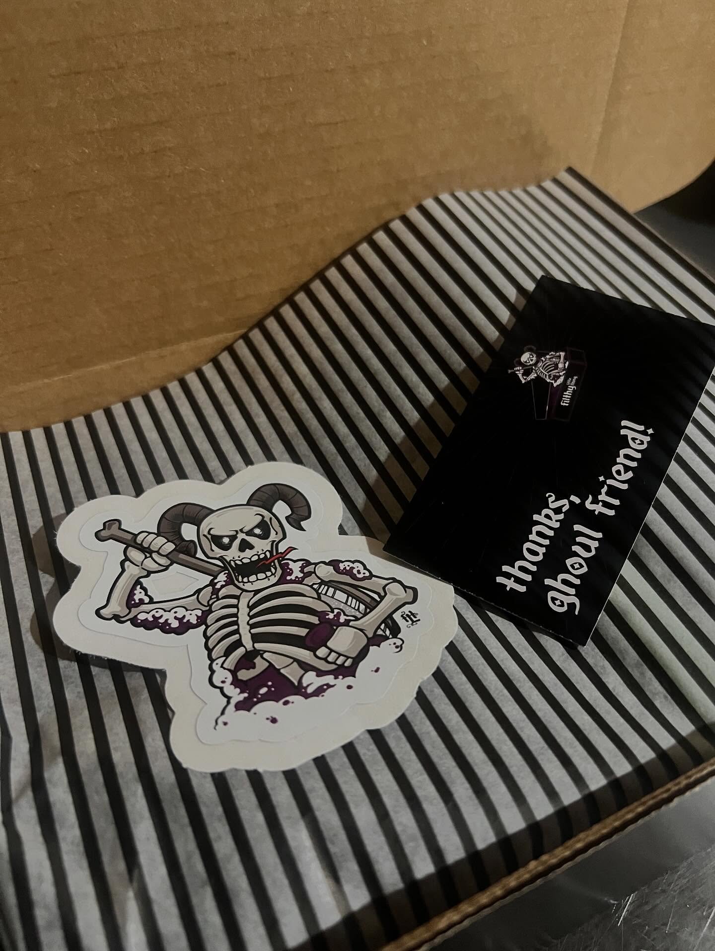 Mystery boxes are back! Only $40 you get 4 different bars/skulls/Mini Bar plus a discount code for future orders! 
Check the website 💀

Filthylittlethingsoapco.ca

#mysteryboxes #filthylittlethingsoapco #soapmaking  #soap #handmadesoap #soapmaker #h