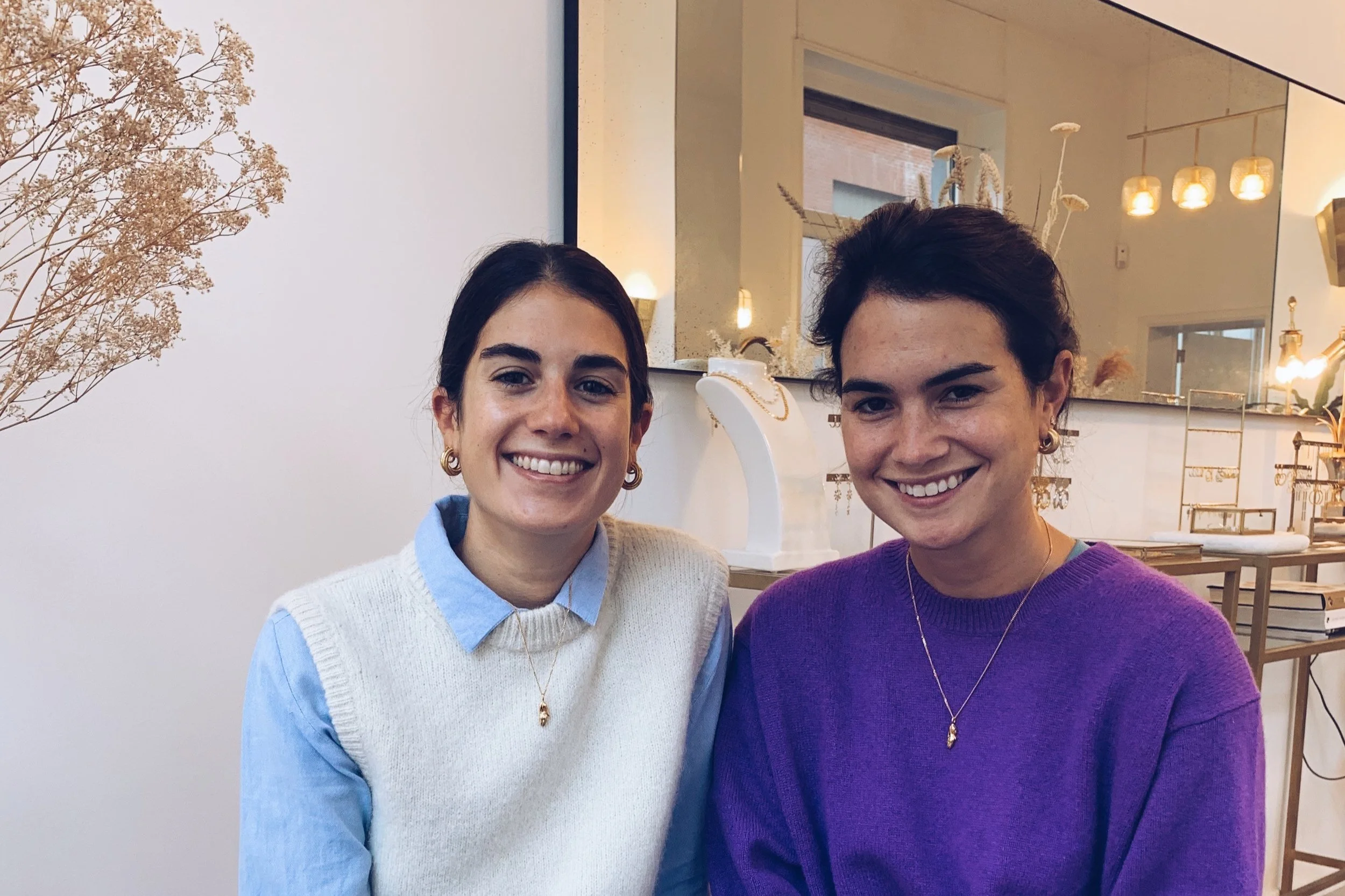 Laura &amp; Paola Sole fondatrices de Aroz Jewelry. 