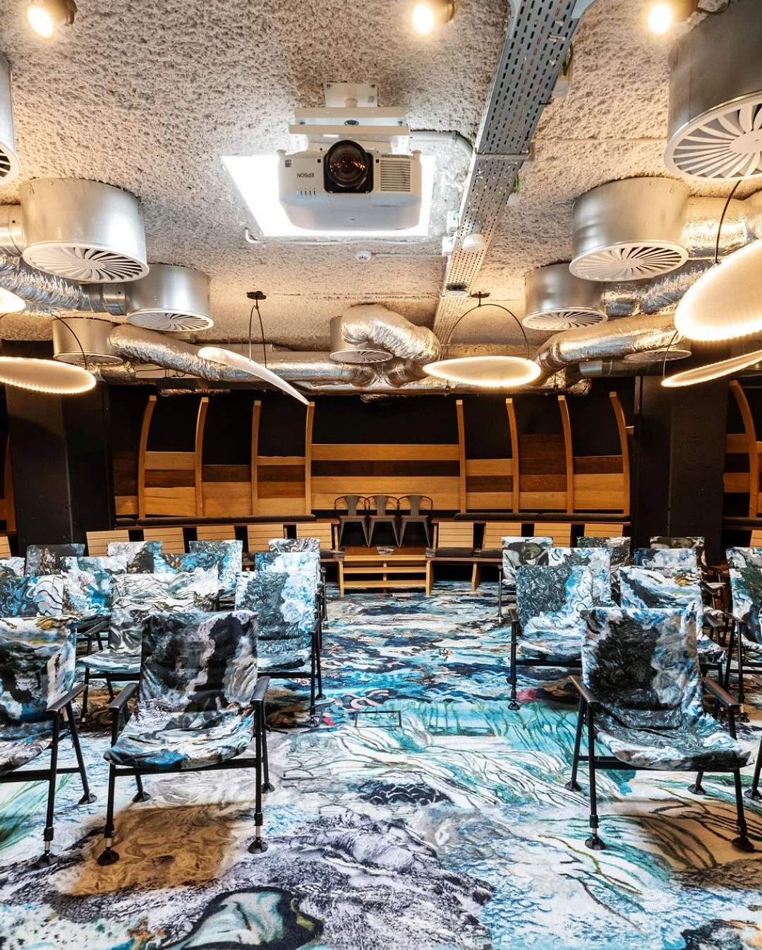 5 ans de workshops et coworking aux cot&eacute;s de @silversquare.eu &hellip; et aujourd&rsquo;hui, c&rsquo;est &agrave; vous d&rsquo;en profiter grace &agrave; leur offre sp&eacute;ciale dispo jusqu&rsquo;au 10 octobre. 

Rendez-vous sur la page de 