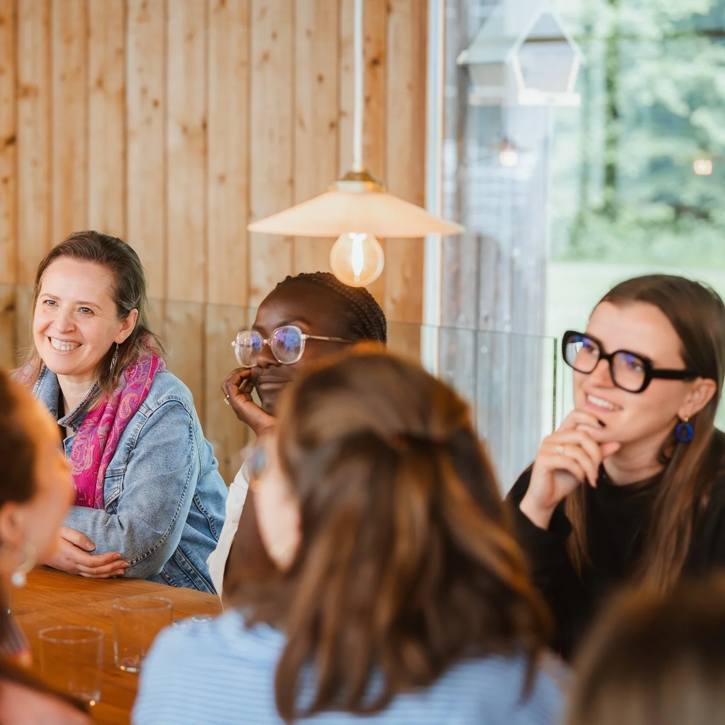 Hors Norme, c&rsquo;est une multitude d&rsquo;&eacute;v&eacute;nements chaque semaine, avec des horaires vari&eacute;s. Chacun diff&eacute;rent, mais toujours le m&ecirc;me esprit : on se retrouve, on &eacute;change, on s&rsquo;entraide et on passe u