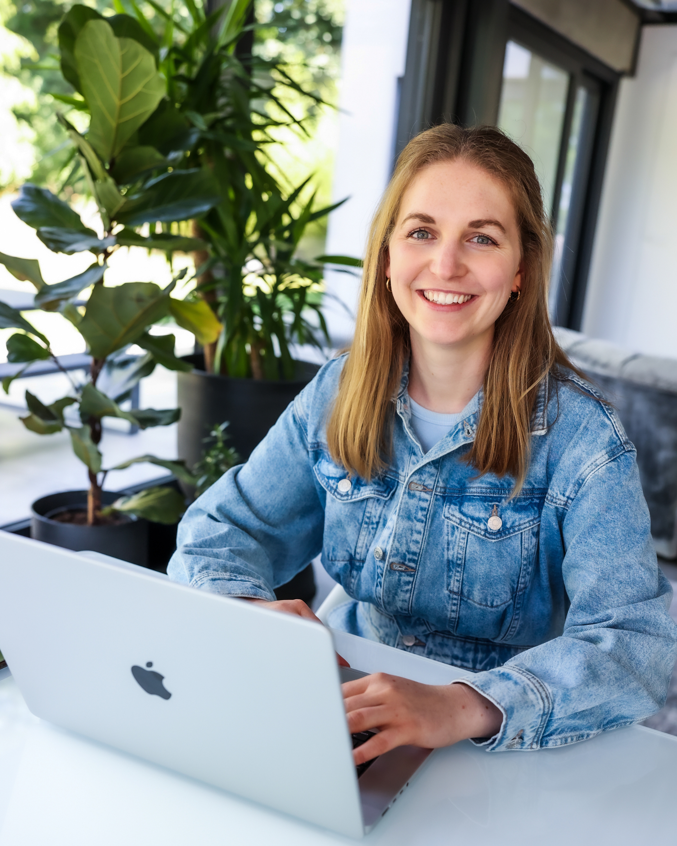 ADELINE JACOBS - Créatrice d’identités visuelles