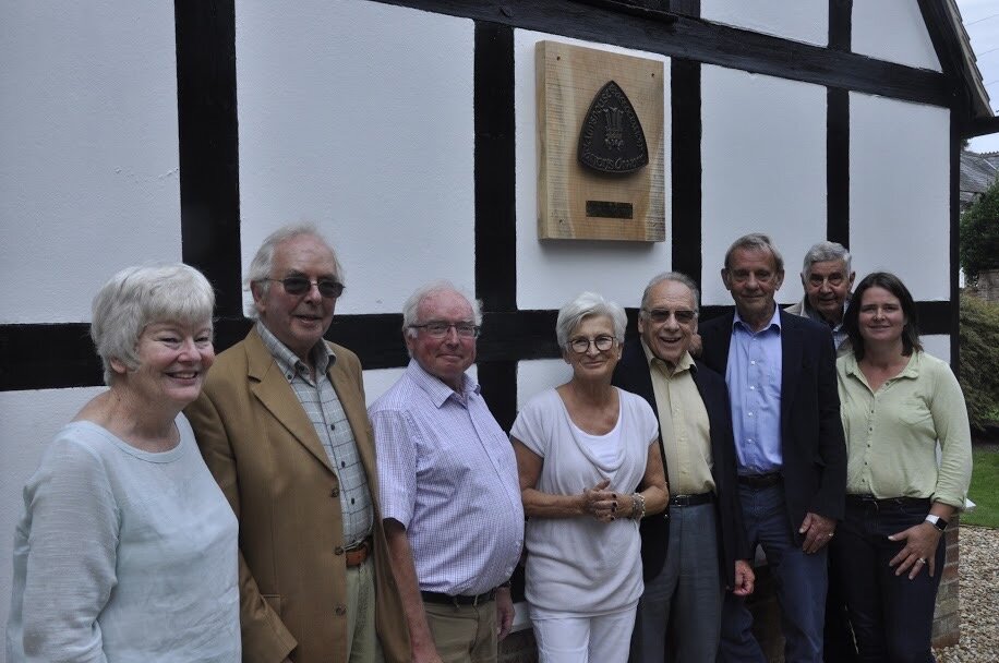 Ray, Trustees and Plaque.JPG