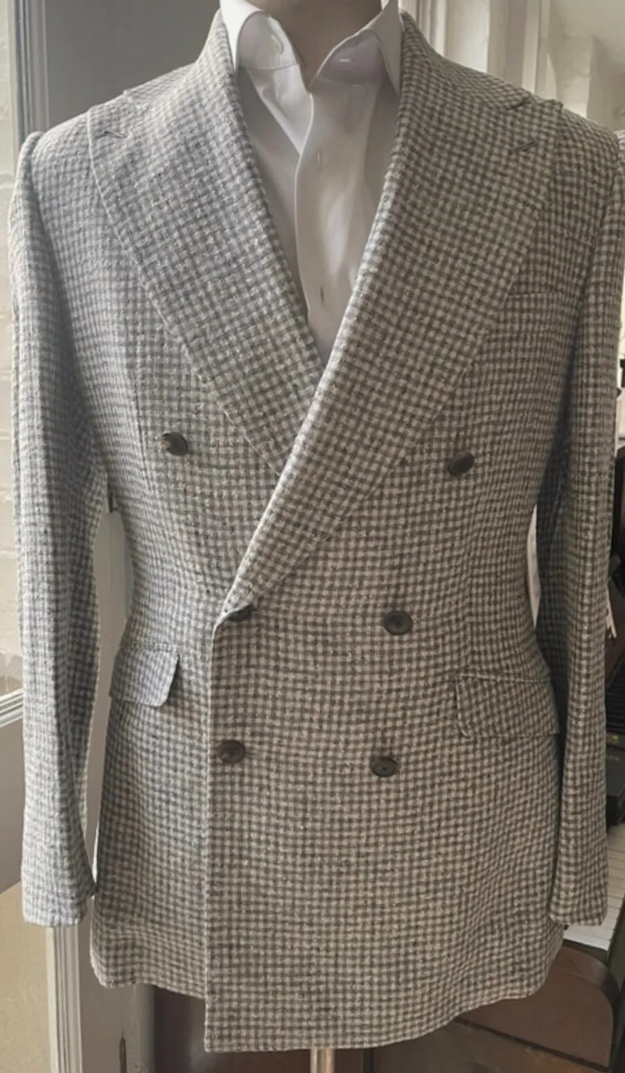 D8C0FE0F-1518-47DD-9FA6-4F2D7D564010