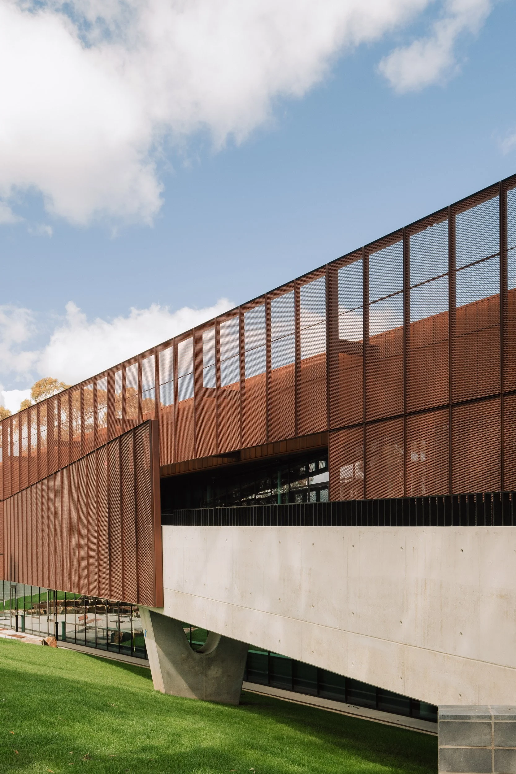 Hights tech-2_BashImage.jpg