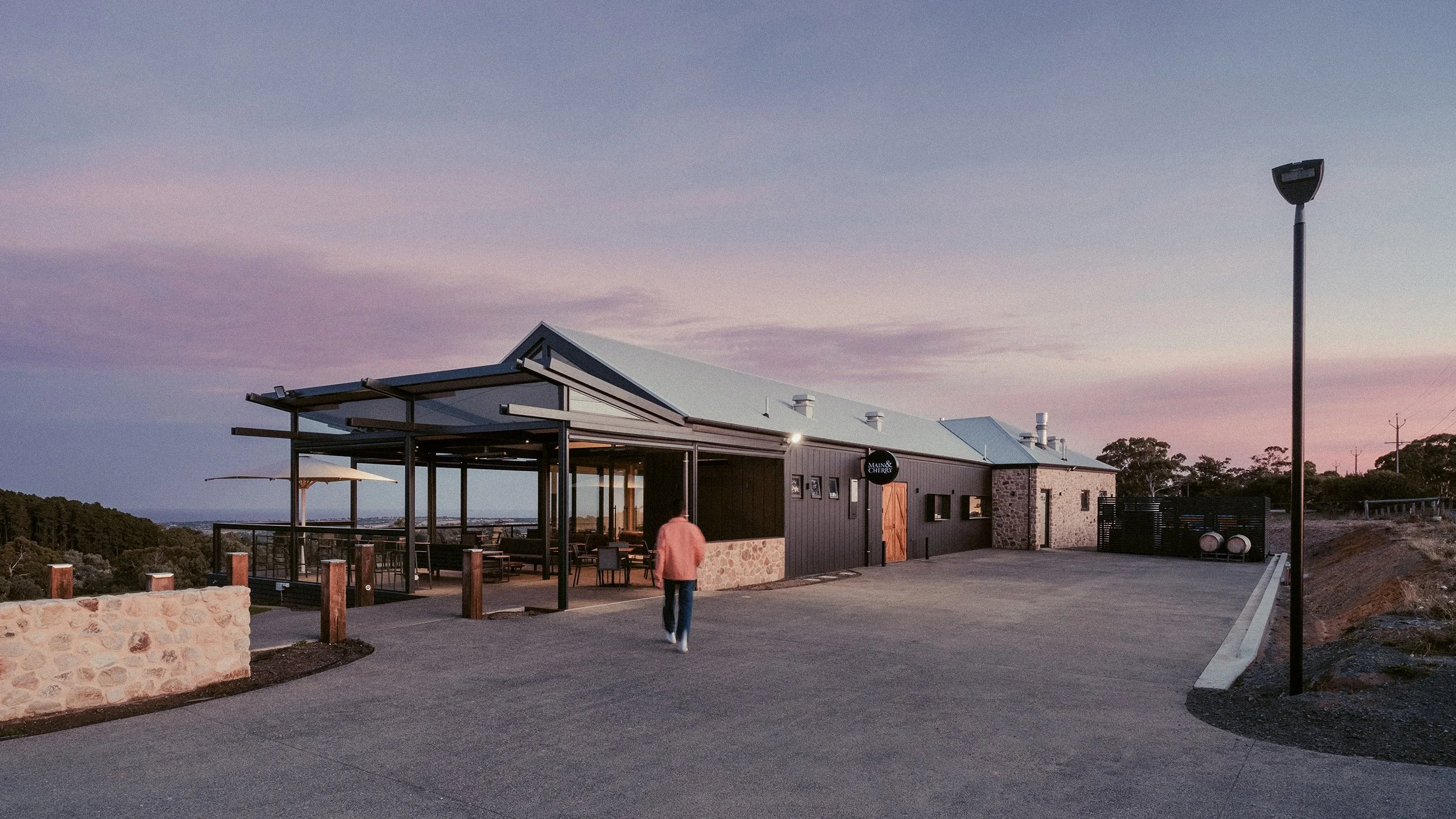 XT4A7651-Main&cherry_Bashimage_web 16 9.jpg