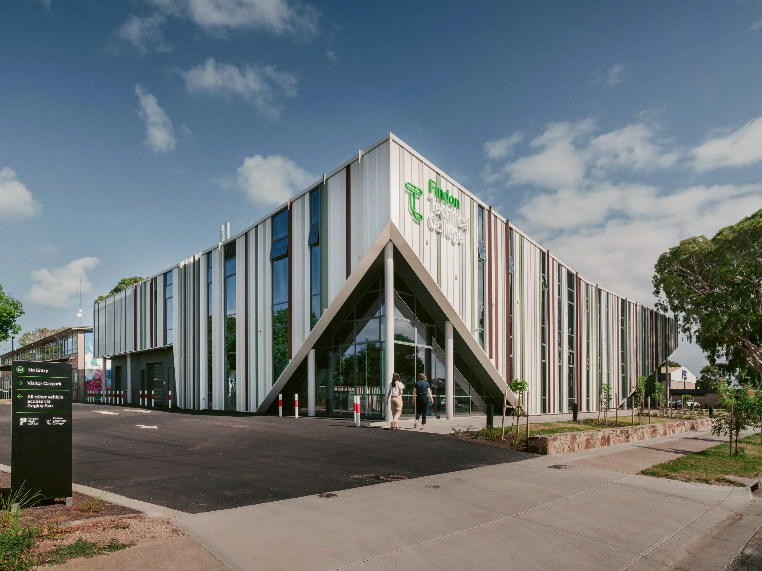 Findon Tech-4_BashImage.jpg