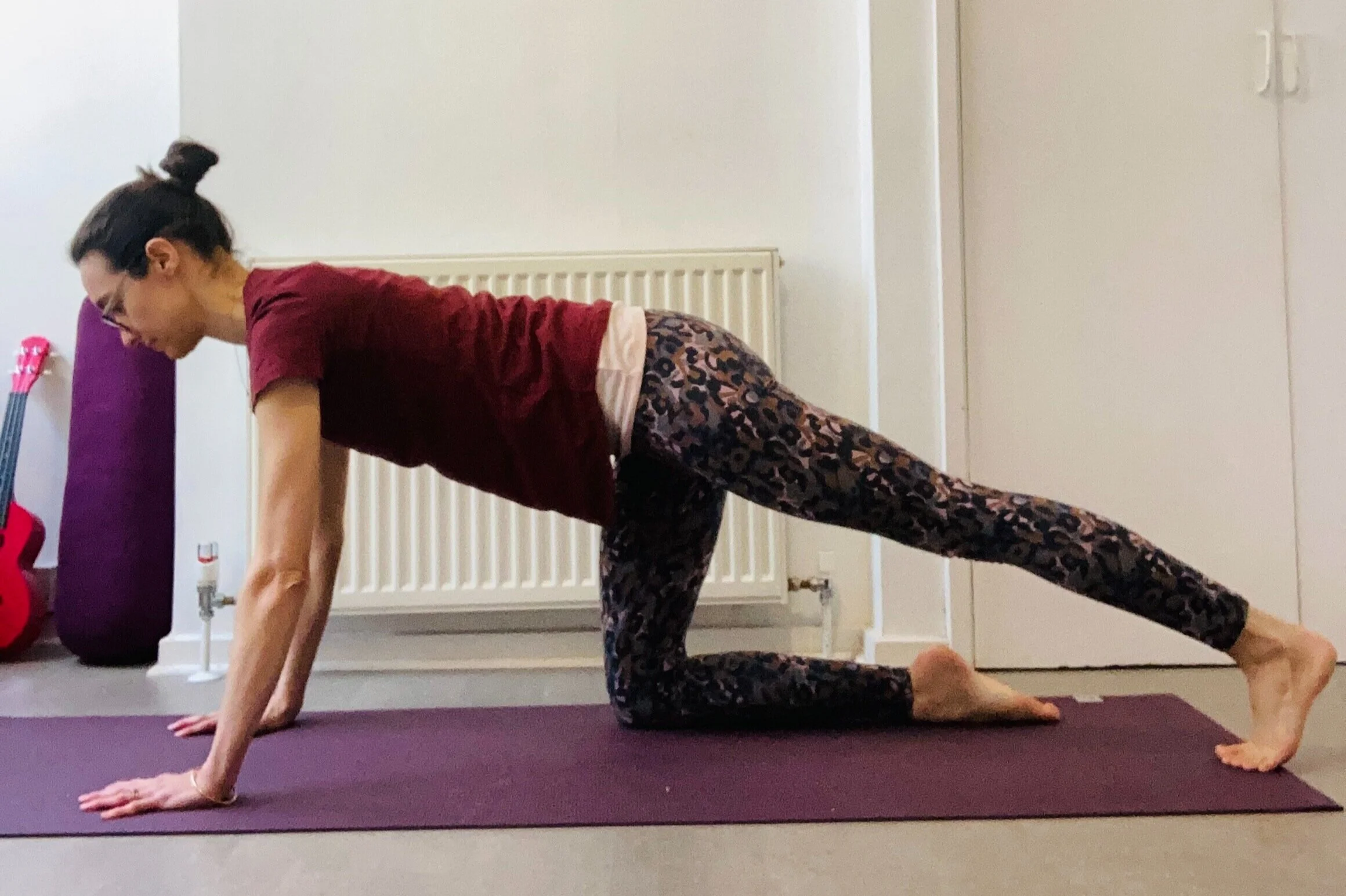 3 - Calf &amp; foot stretchAnother close relationship that might seem strange and yet true! Any tightening in the calves, legs, feet (and buttocks too) will automatically tense and tighten the pelvic floor! And unfortunately, we tend to clench these…