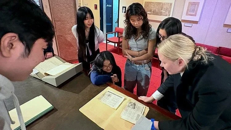 L.K. Bertram with students in her Artificial Intelligence and the Fourth Industrial Revolution: Lessons from History class.