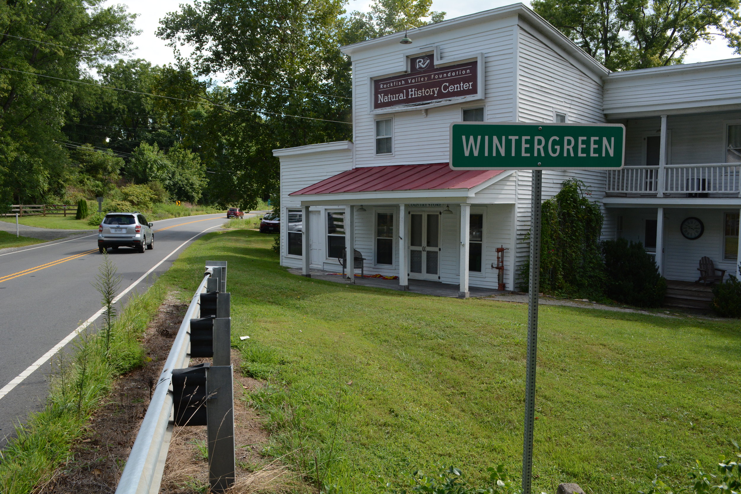 sign village Wintergreen.JPG