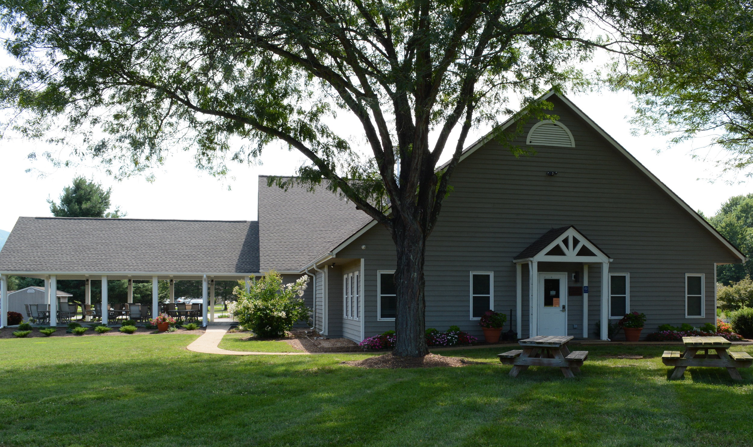Tuckahoe Clubhouse side.JPG