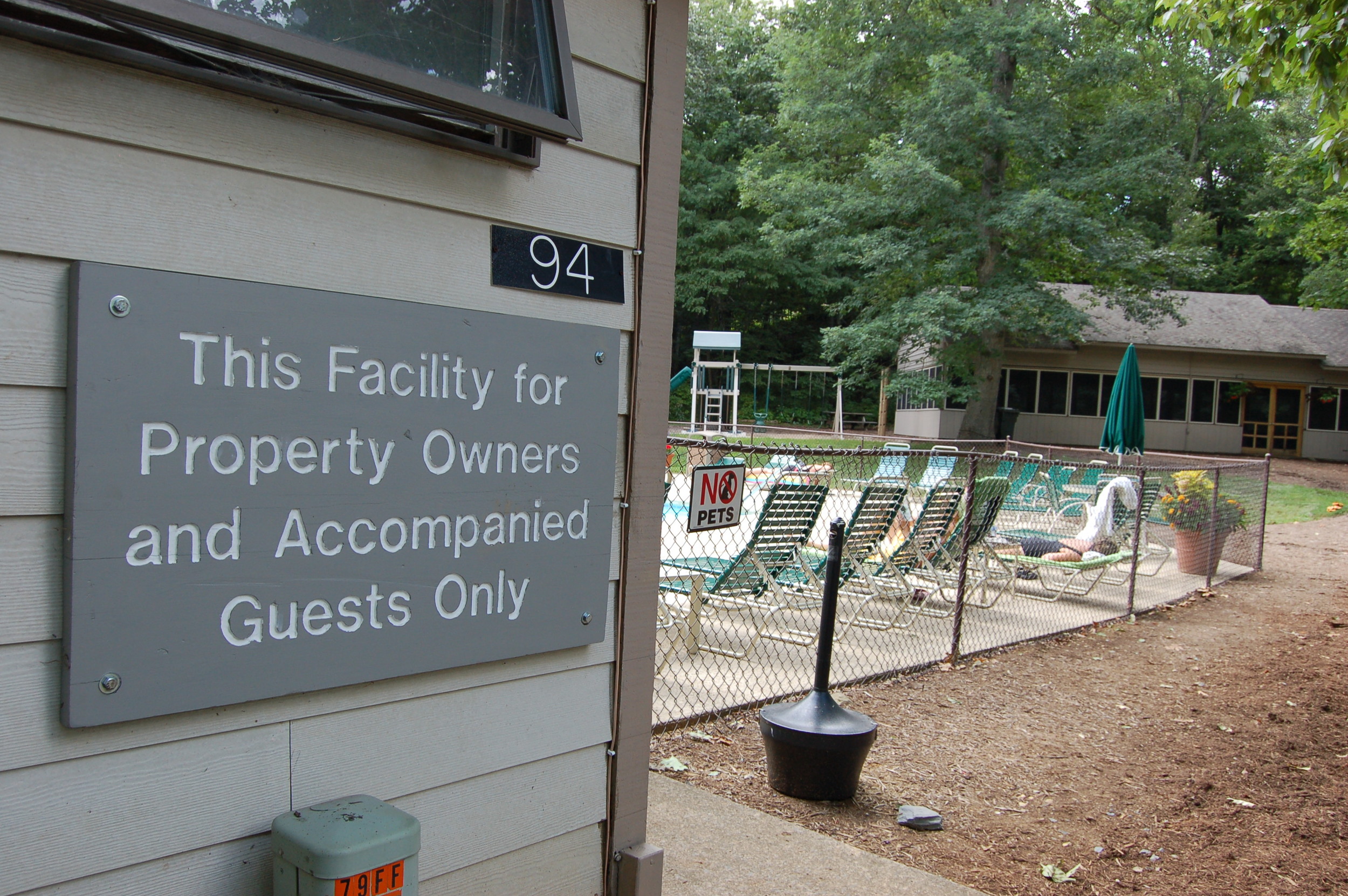 Chestnut Springs Pool & Pavilion