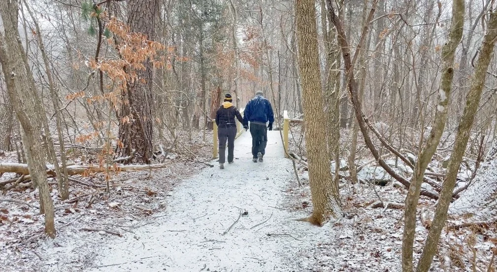 stoney_creek_park_snow_couple.jpg
