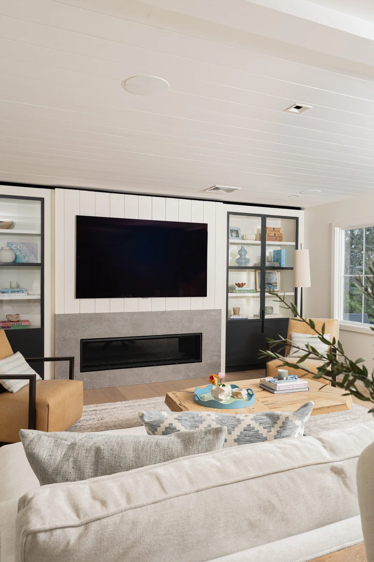 Living Room.jpg