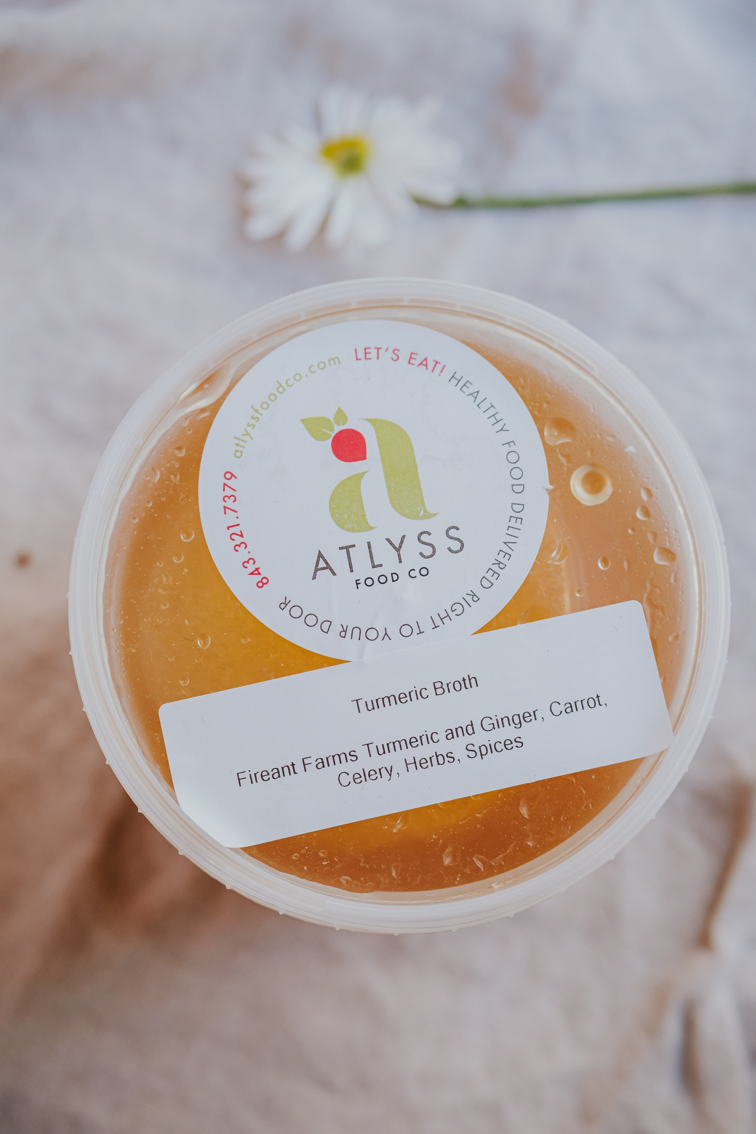 Turmeric Broth_Atlyss_food_Co_Healthy_Local_Broth (1 of 2).jpg