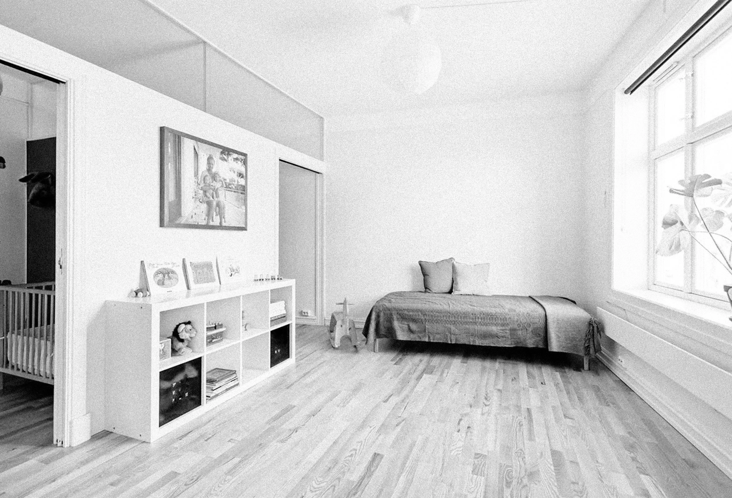 Svart hvitt foto av Armauer Hansens gate før renovering