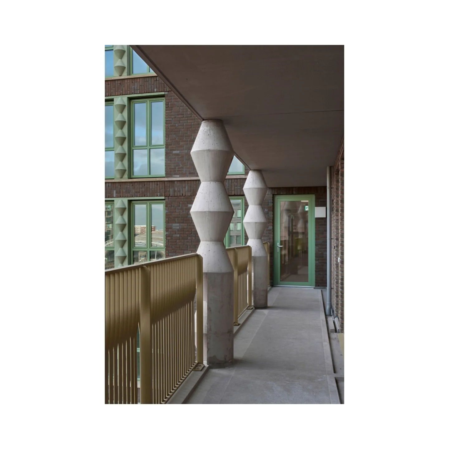 Elzenhagen columns, shot for @bureauvaneig
.
.
.
#architecture #architecturelover #architecturedesign #architectures #architecturedetails #architecturedaily #architizer #architecture #architect #architizer #architektur #architettura #architecturaldig