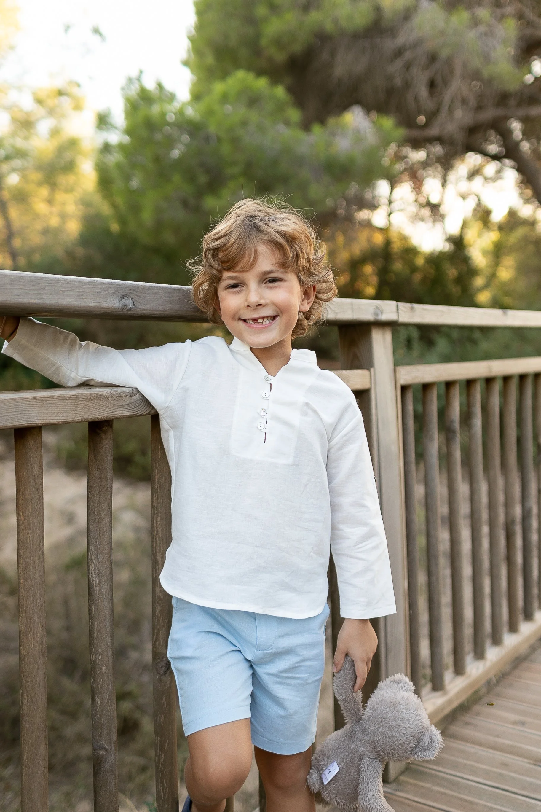 Conjunto de niño en celeste y blanco