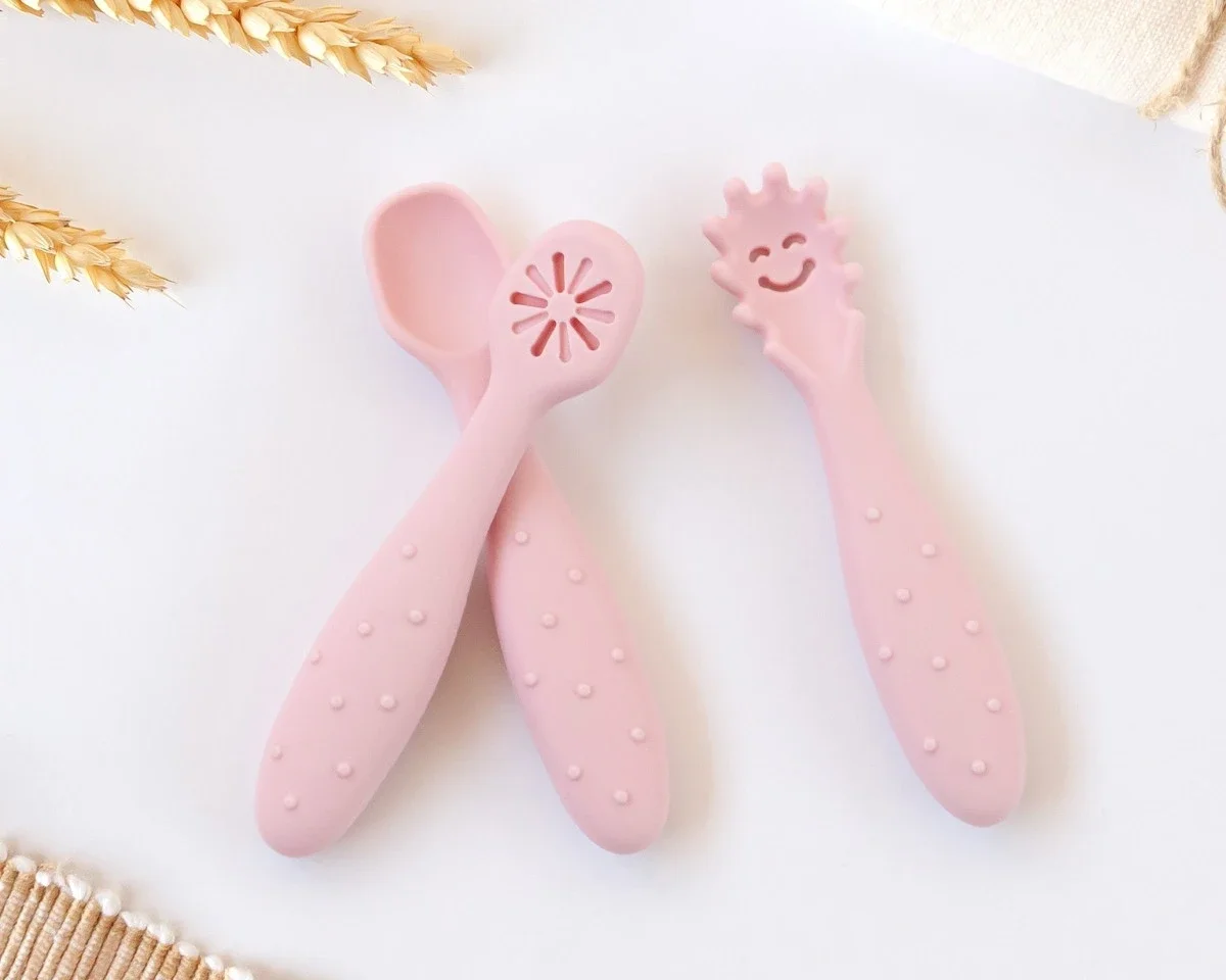 3 cubiertos de silicona rosa para bebé