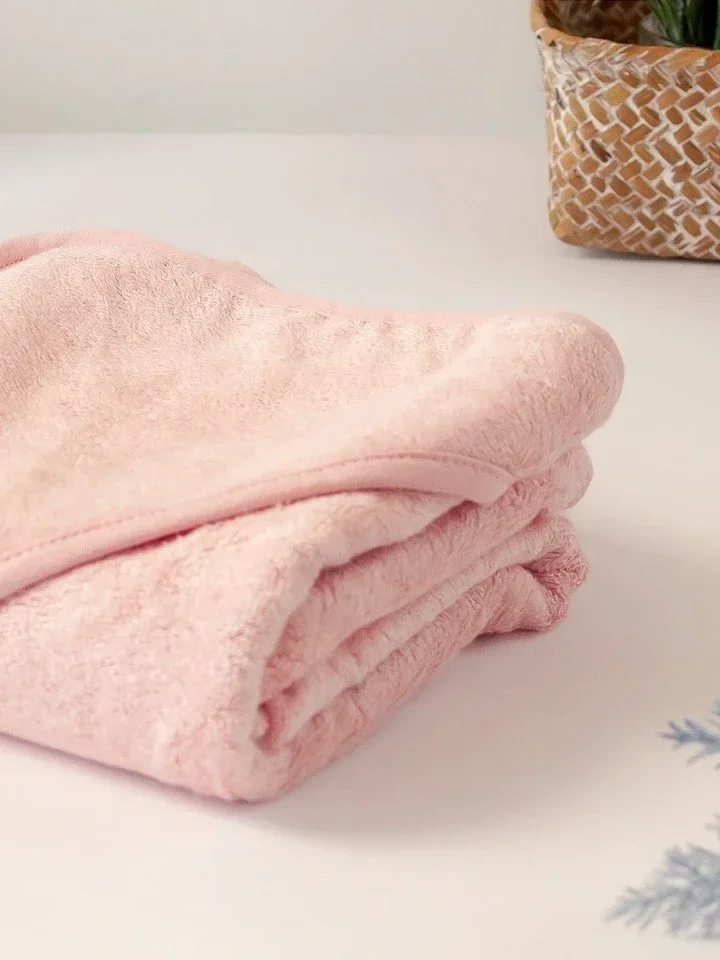 toalla-bambu-de-bano-para-bebes-rosa.webp