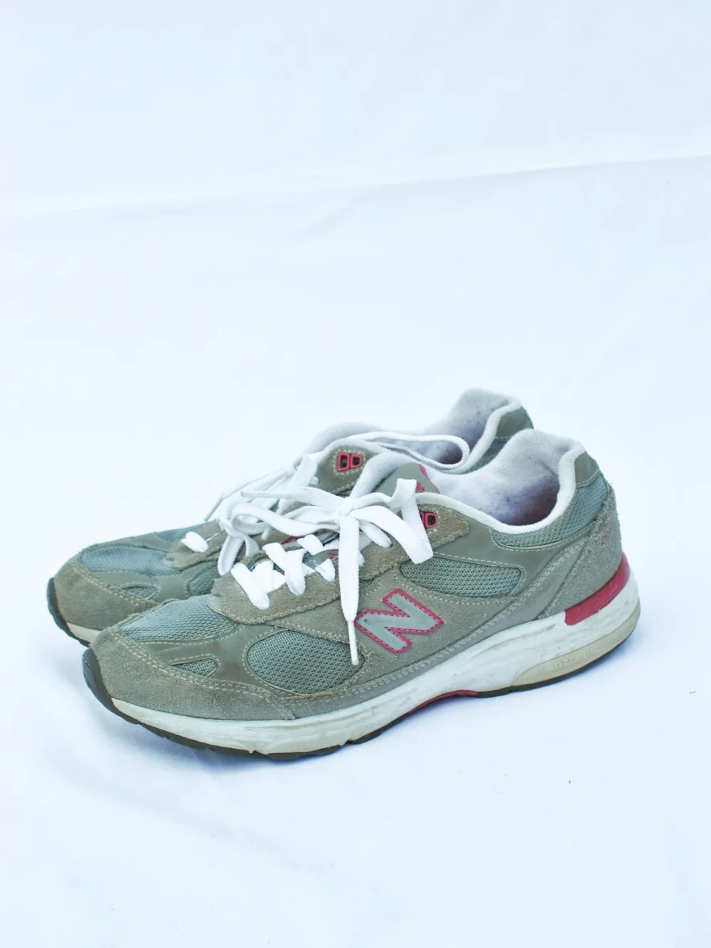 Gray & Pink New Balance 993 | Size 7 — thrifted and threaded