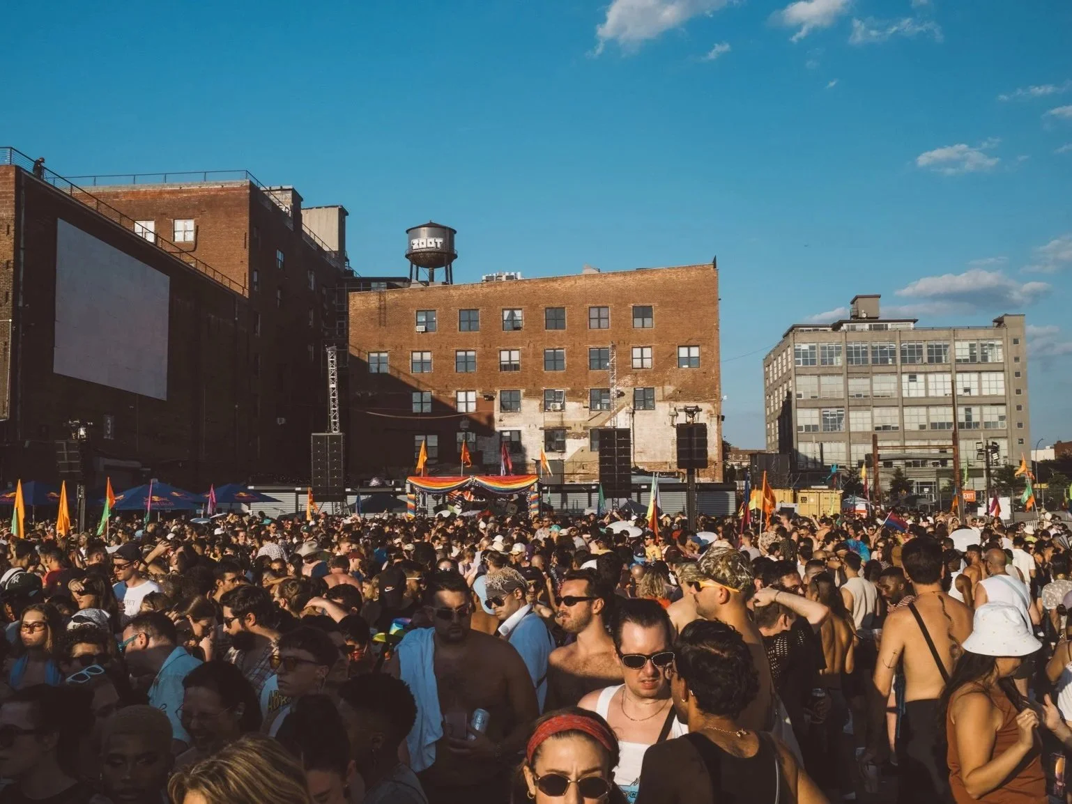 Pride+2025-+Glitterbox+x+Tiki+Disco+x+House+of+Yes+by+Kenny+Rodriguez-394.jpg