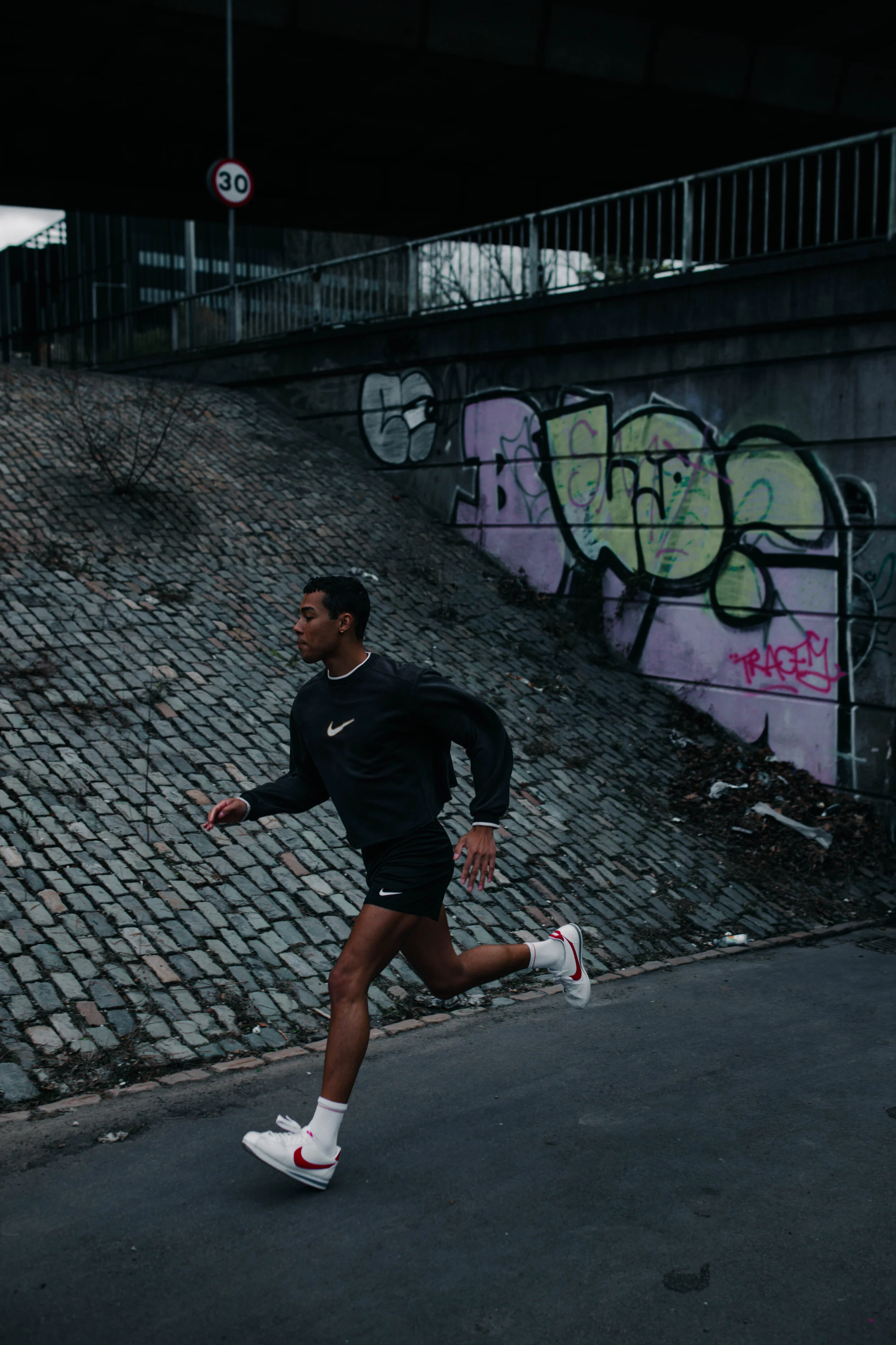 Nike Spec-7730.jpg