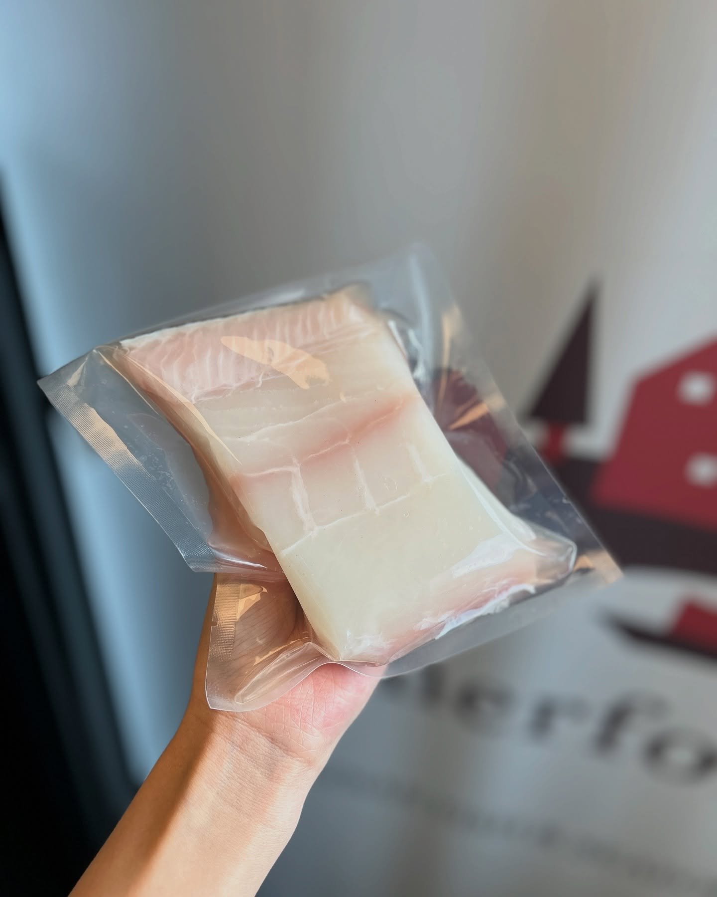 Hey folks! We'll be at @dufferingrovemarket today from 3-7PM! We'll also be at @evergreen_brick_works and @thestopfarmersmarket on Saturday! Keep reading to see what we're serving fresh in-store and at markets this week! 

Fresh Fish for this week 🐟