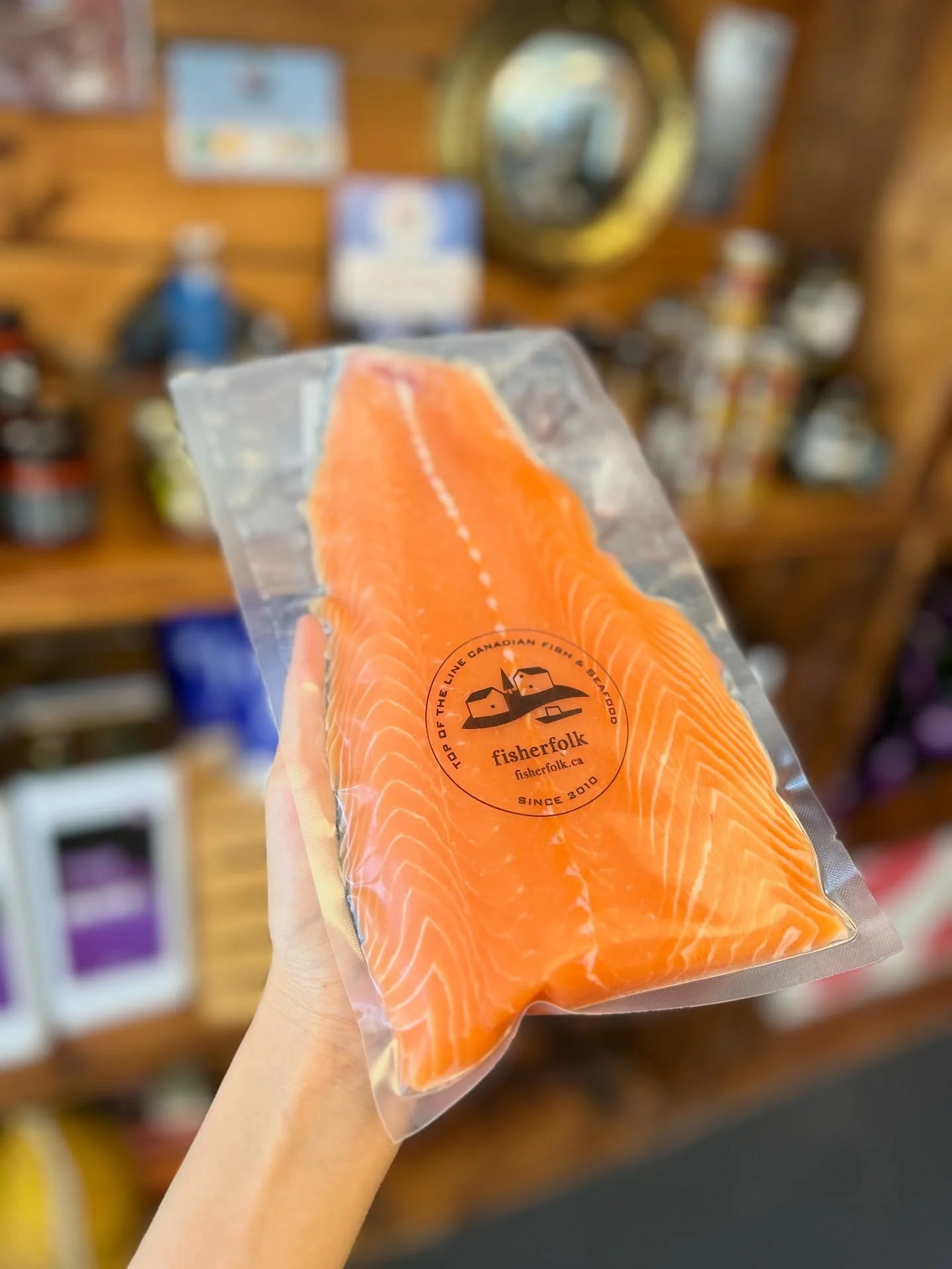 Hey folks! Check out what we're bringing fresh to @dufferingrovemarket today from 3PM to 7PM! 

Fresh Fish for this week 🐟 
NS Atlantic Salmon
Ont Rainbow trout 
Ont Smoked trout 

@fisherfolkto 

Find us at: 

Our Brick and Mortar:
🧱90 Northline R