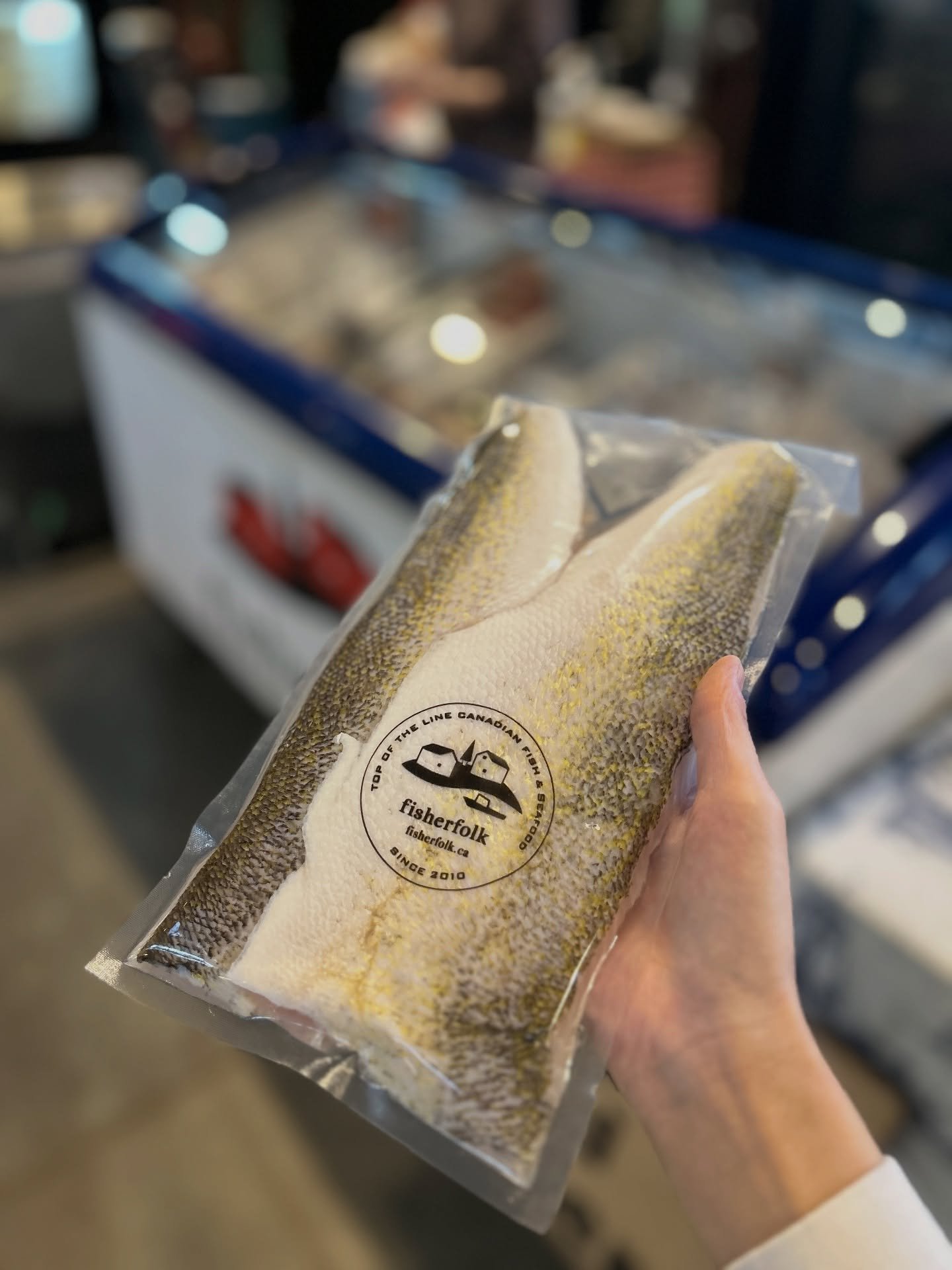Hello fisher-folks! We'll be at @evergreen_brick_works and @thestopfarmersmarket tomorrow! Check out what we have fresh at markets this week:

Fresh Fish for this week 🐟 
Ont Pickerel
Ont White Perch
Ont Rainbow trout 
Ont Smoked trout 

@fisherfolk