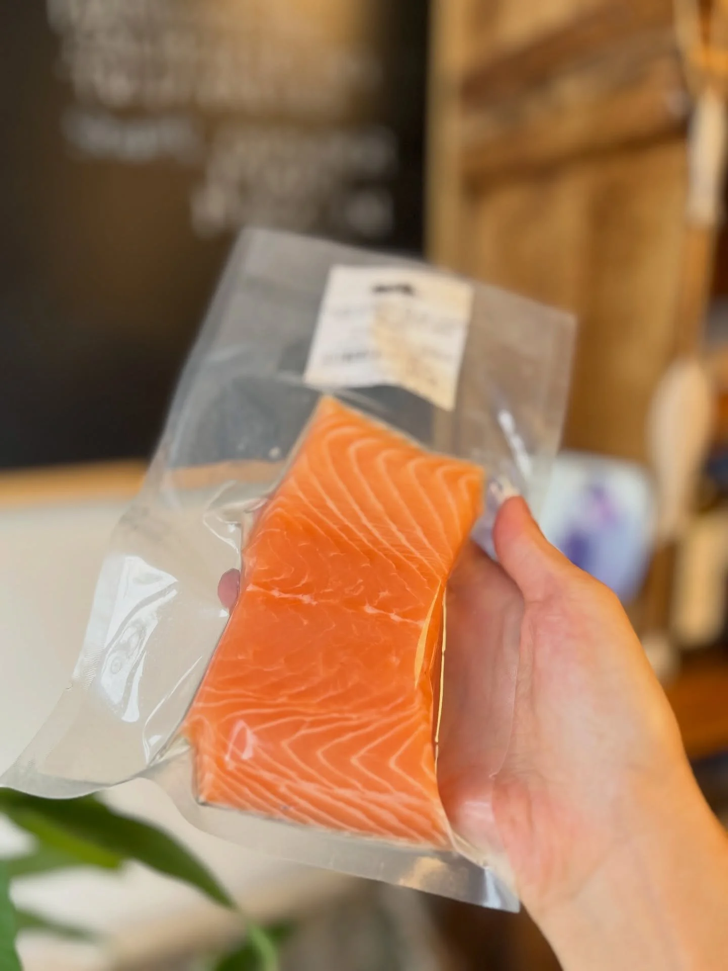 Hey folks! Check out what we're bringing fresh to @dufferingrovemarket tomorrow from 3PM to 7PM! 

Fresh Fish for this week 🐟 
NS Atlantic Salmon
Ont Rainbow trout 
Ont Smoked trout 

@fisherfolkto 

Find us at: 

Our Brick and Mortar:
🧱90 Northlin