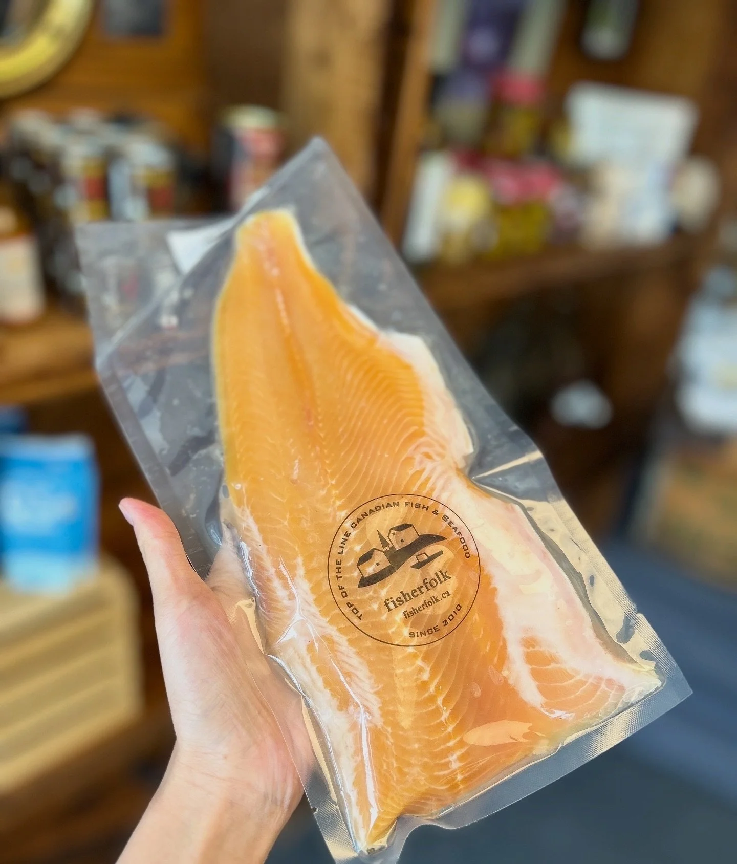 Hey folks! We'll be at @evergreen_brick_works and @thestopfarmersmarket tomorrow serving delicious fresh and frozen fish and seafood! Check below to see what exciting things we have this week 👇 

Fresh Fish for this week 🐟 
ONT Lake Trout (First of