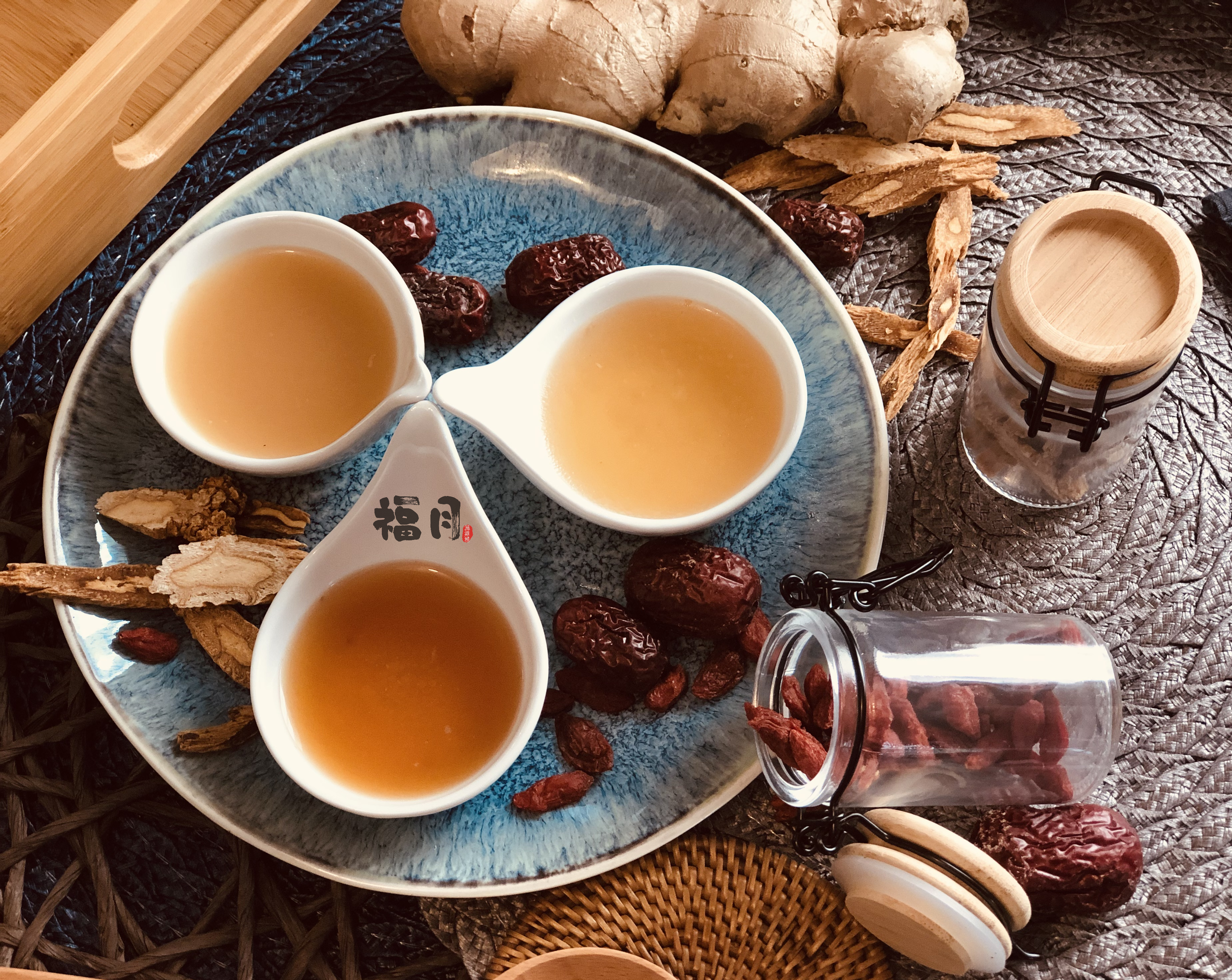 台式傳統滴雞精 Hähnchen Essenz--  (每組5包入)