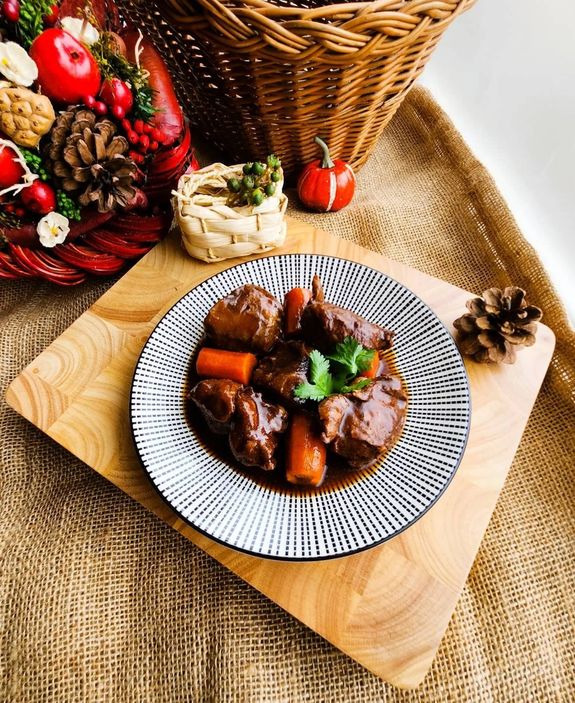 德式經典慢燉豬頰肉