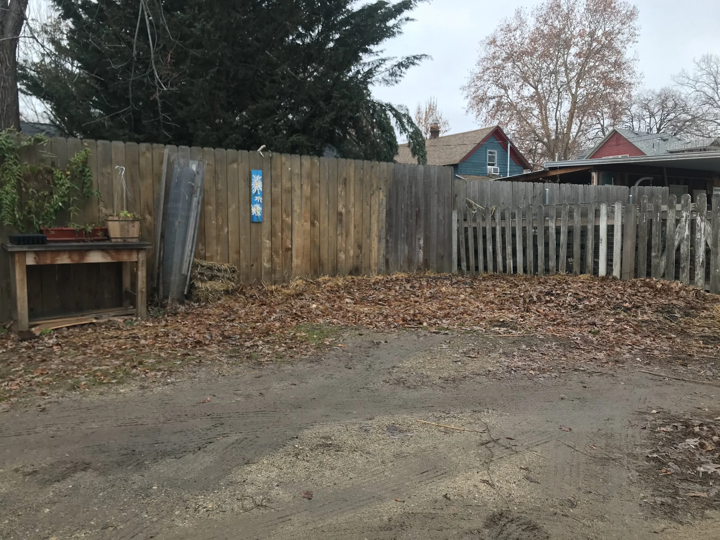 Before: An Underused Alley Space Ripe With Potential