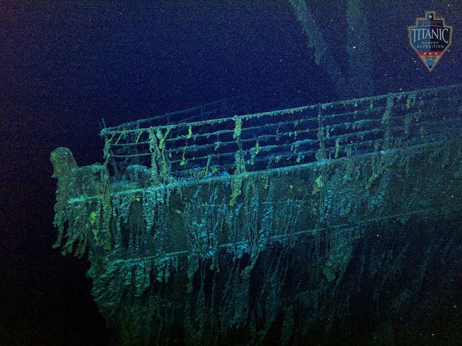 Bow section of the titanic at the bottom of the ocean