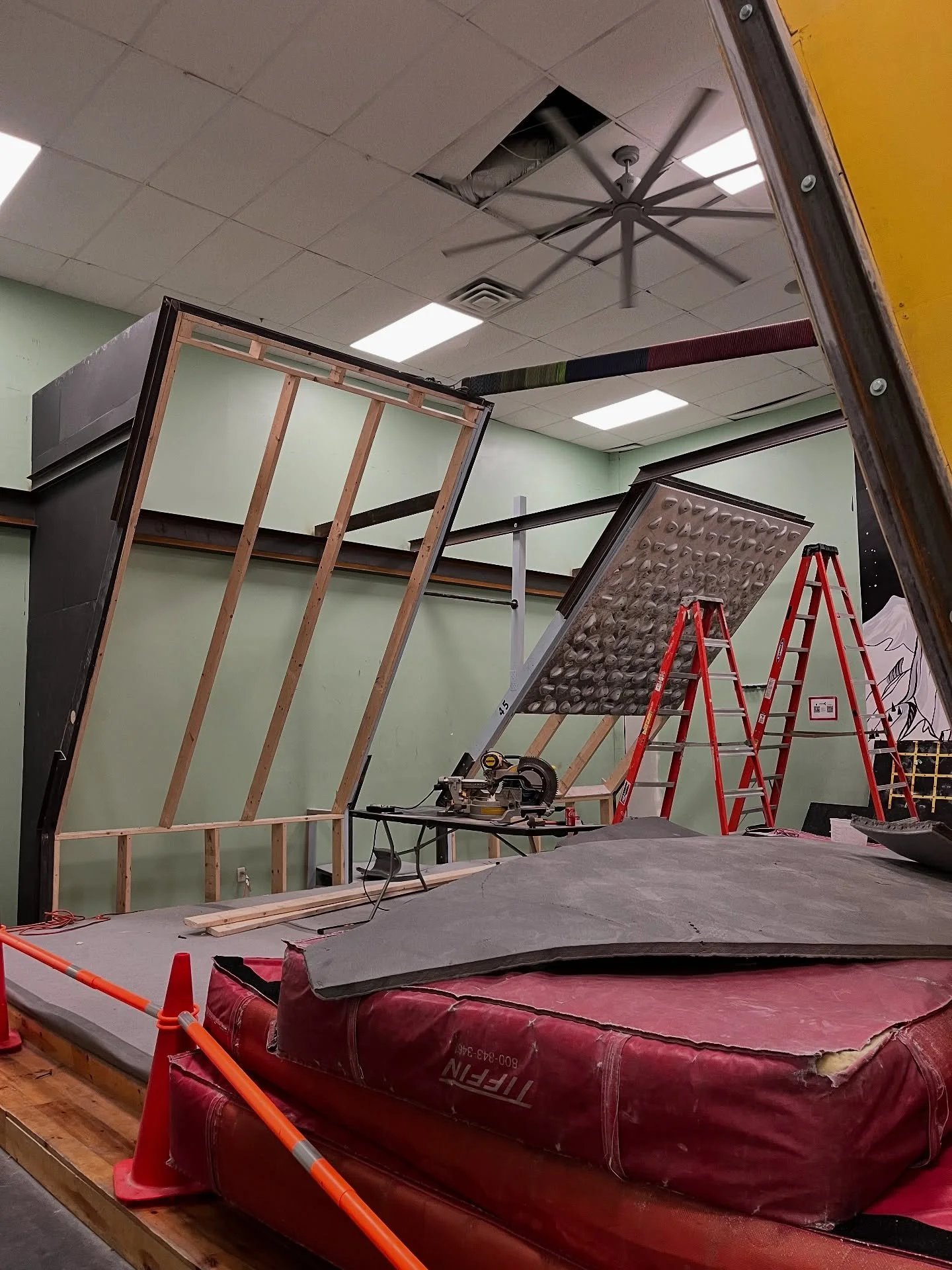 🚧Board room is closed for now (until Friday)🚧 New and improved spray wall coming soon! RIP tension board and moon board🥀