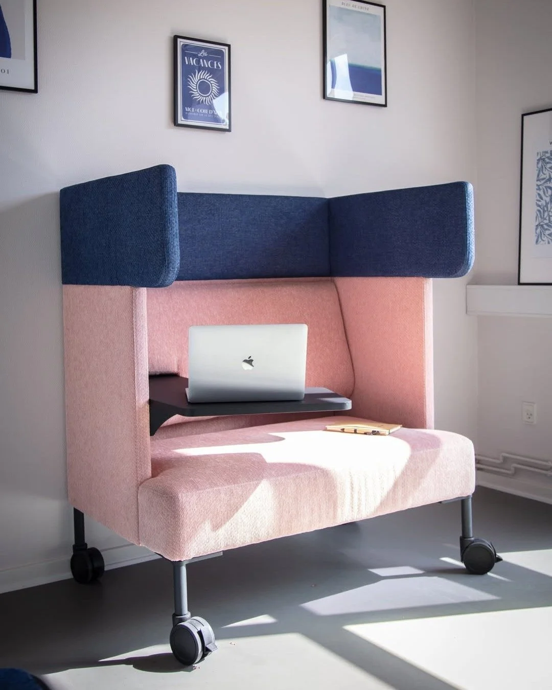 Hightower&rsquo;s FourUs Solo with casters: a smarter way to claim space. Thoughtfully designed for privacy and acoustic comfort, this collection supports users who benefit from greater sensory control. Easy mobility allows you to reposition and redu