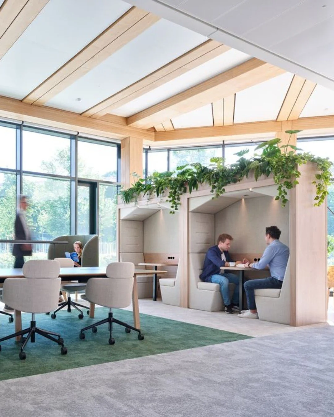 Workspaces aren&rsquo;t one-size-fits-all, and that&rsquo;s where @Spacestor comes in.

Their modular approach helps shape spaces that actually support how people work:

➡️ Pods for focus, quick meetings, or a reset away from the noise.
➡️ Storagewal