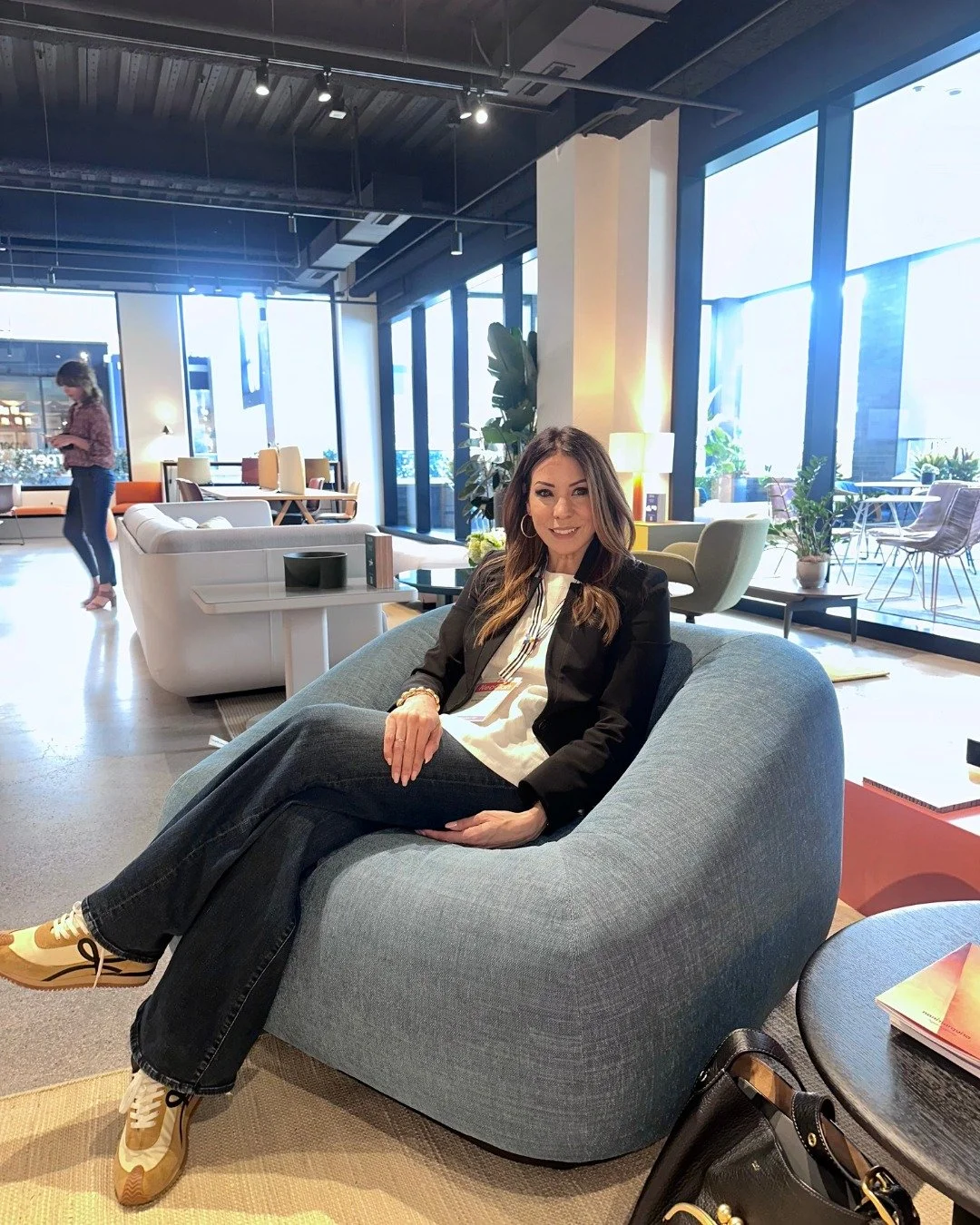A peek into my camera roll during NeoCon &amp; Design Days.

@EmecoChairs @Spacestor @ThreeHFurniture @TuohyFurniture @Arper @KvadratTextiles @HightowerGroup 

@Neocon_Shows @FultonMarketDesignDays