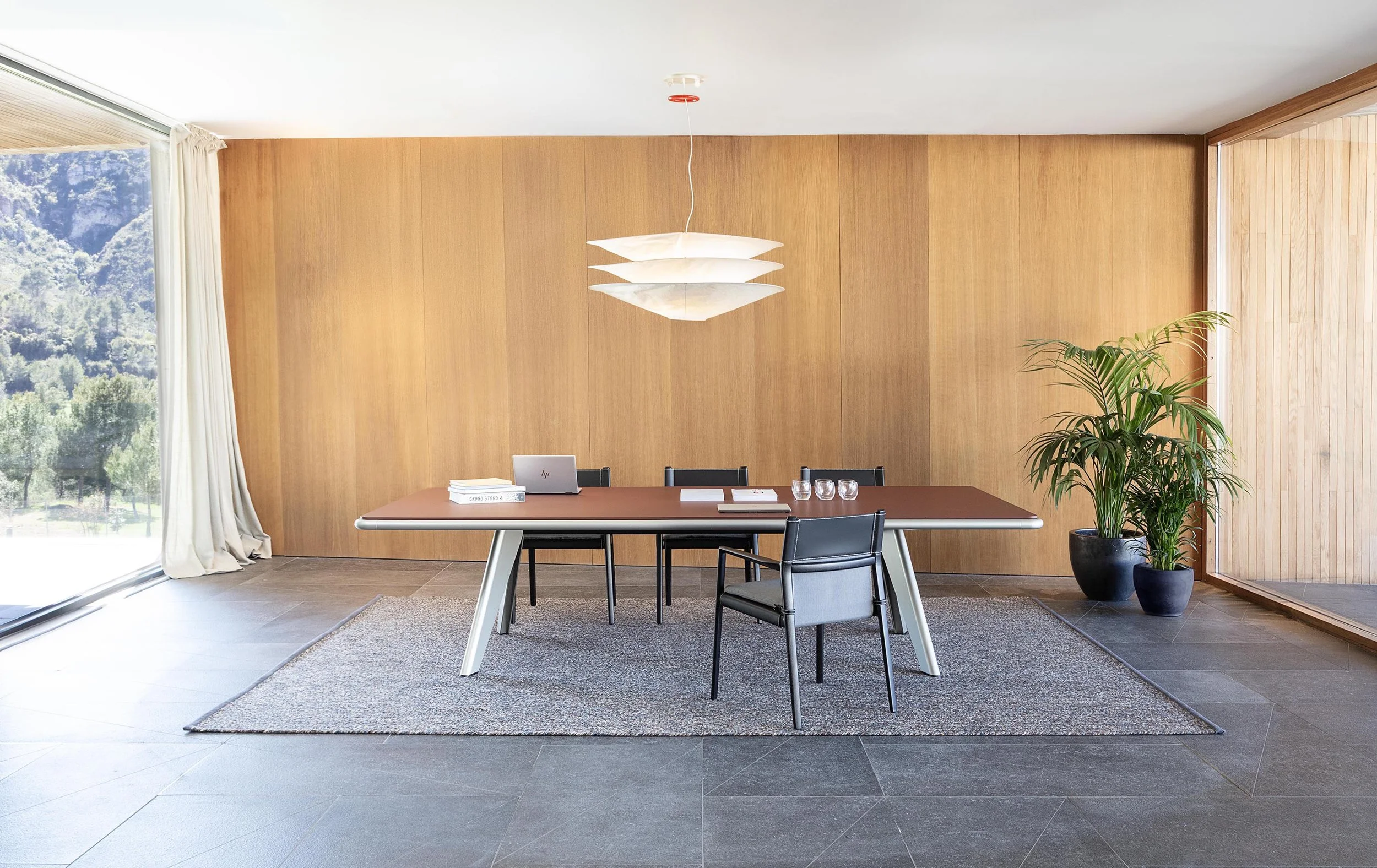 planar_table_andreu_world_6.jpg